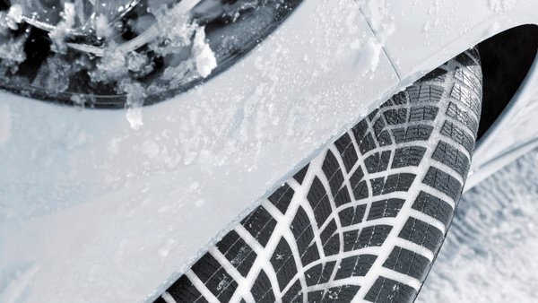 Goodyear UltraGrip Performance+ dobrze wypadła w testach
