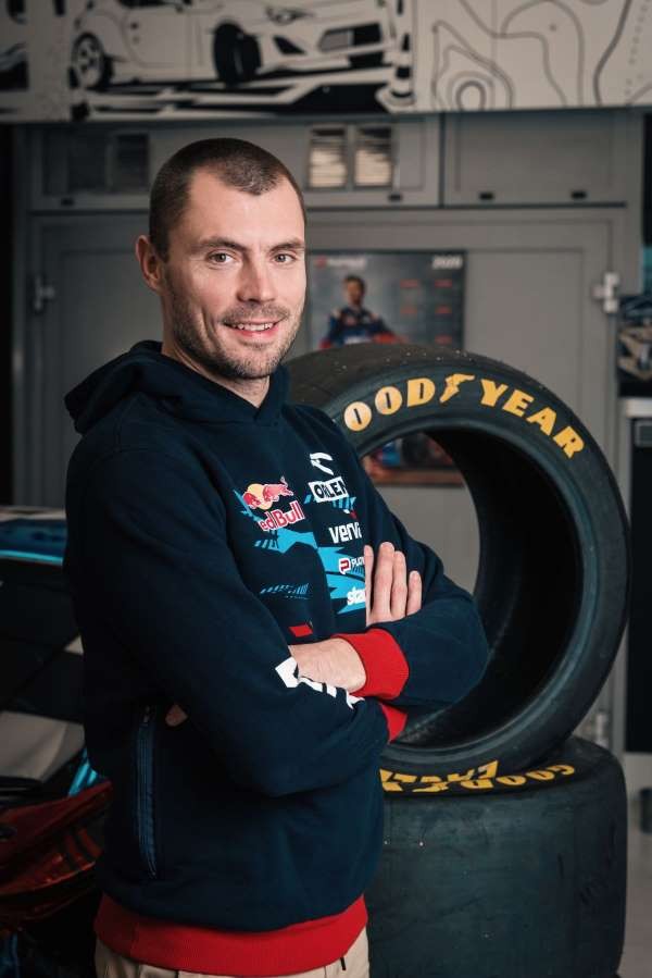 Kuba Przygoński o kulisach rajdów, wyścigów i driftingu 2