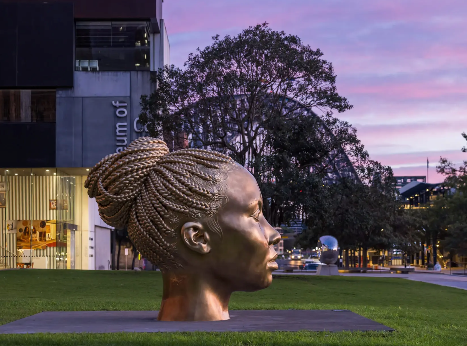 A New Monument Arrives at Circular Quay — And It’s a Powerful Teaching Moment for Stage 1