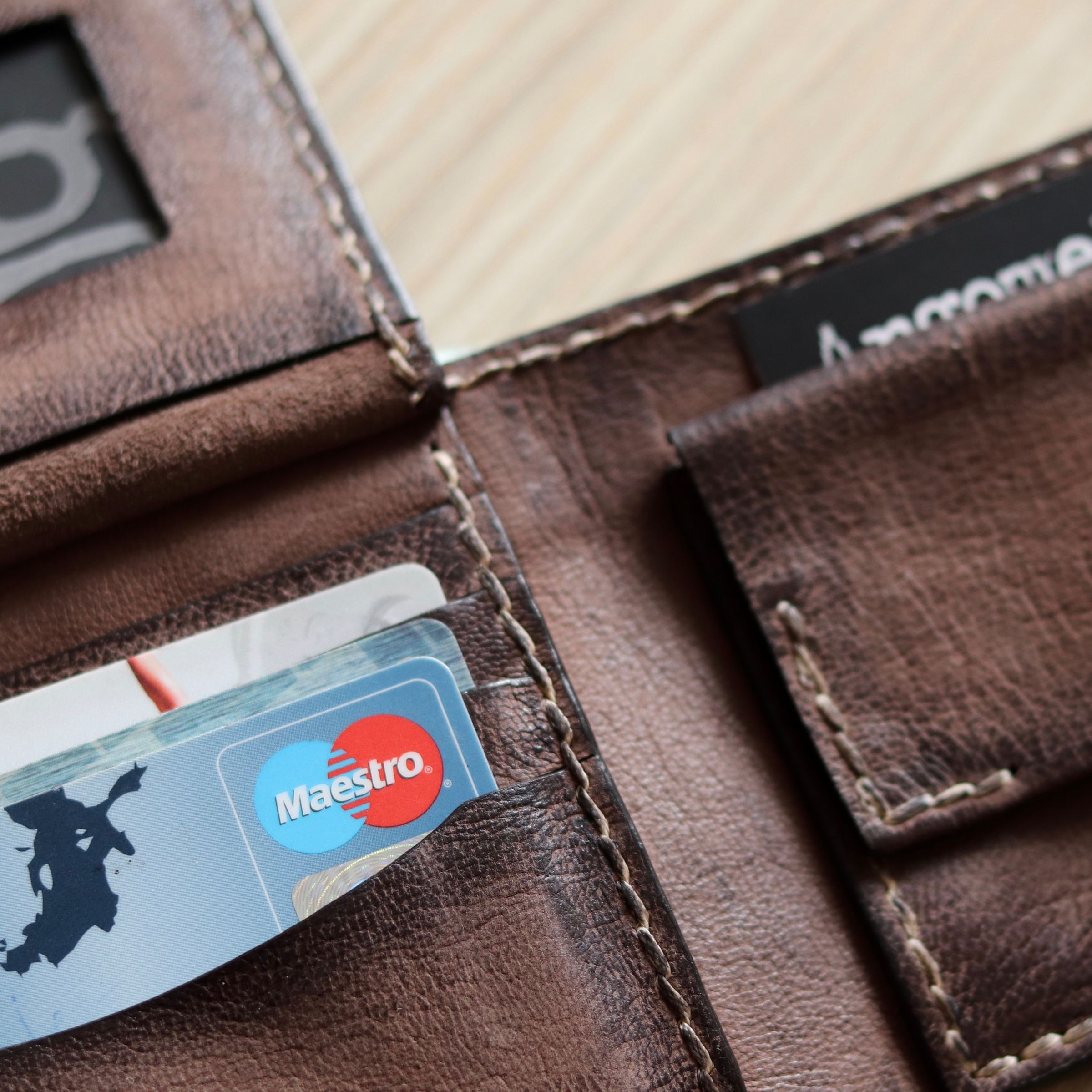 Using Your First Direct Credit Card Abroad: What to Know in 2024