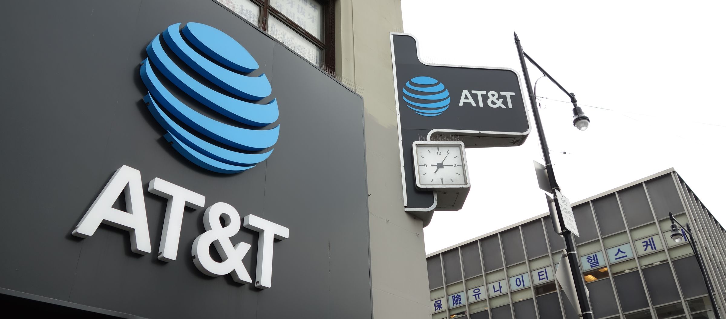 Does AT&T Work in Australia? Yes, But Here's What to Know