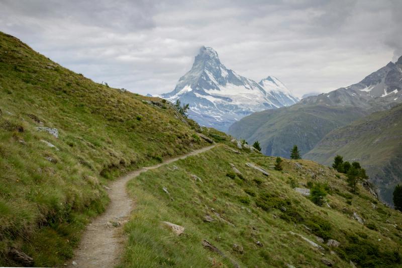 path leading to matterhorn