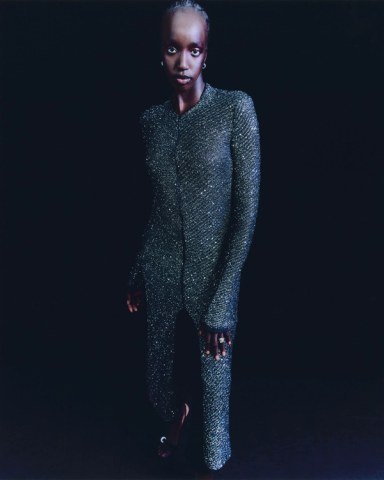 Harper Bazaar Dec Issue