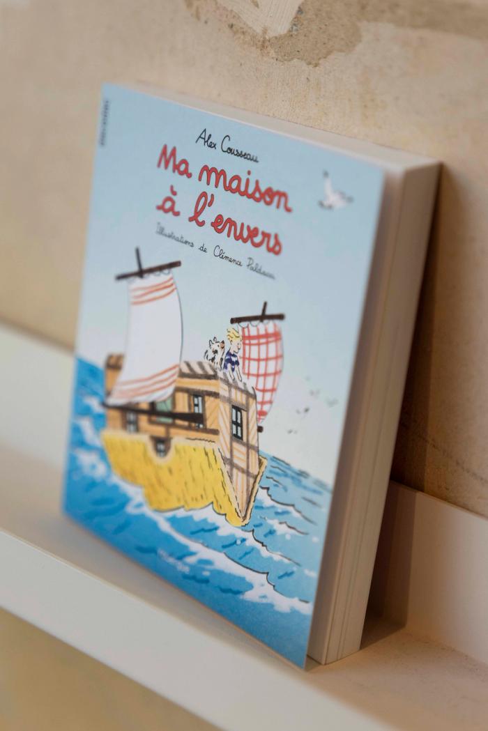 Ma maison à l'envers de Alex Cousseau