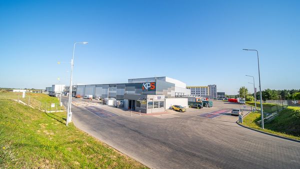 Centrum logistyczne — bramy