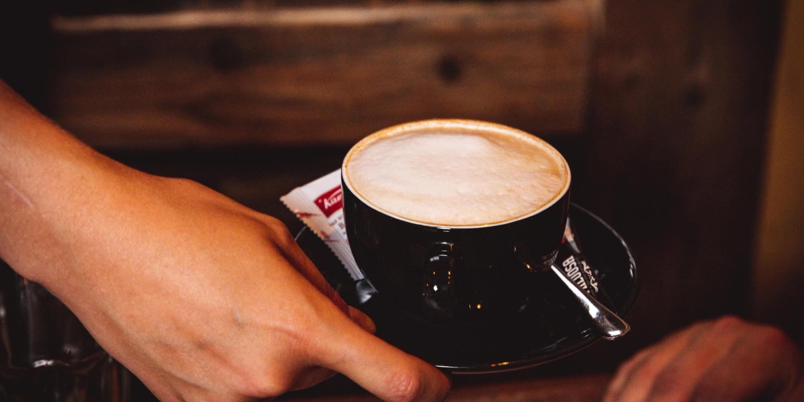 KAFFEE & MILCHGETRÄNKE