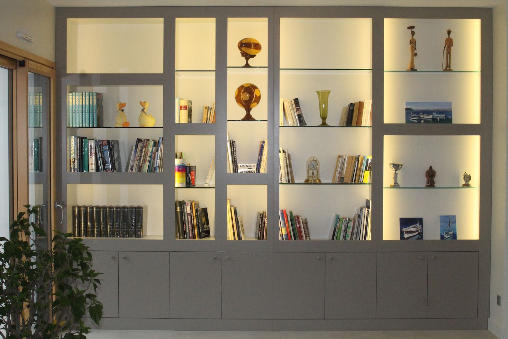 Des bibliothèques & autres aménagements