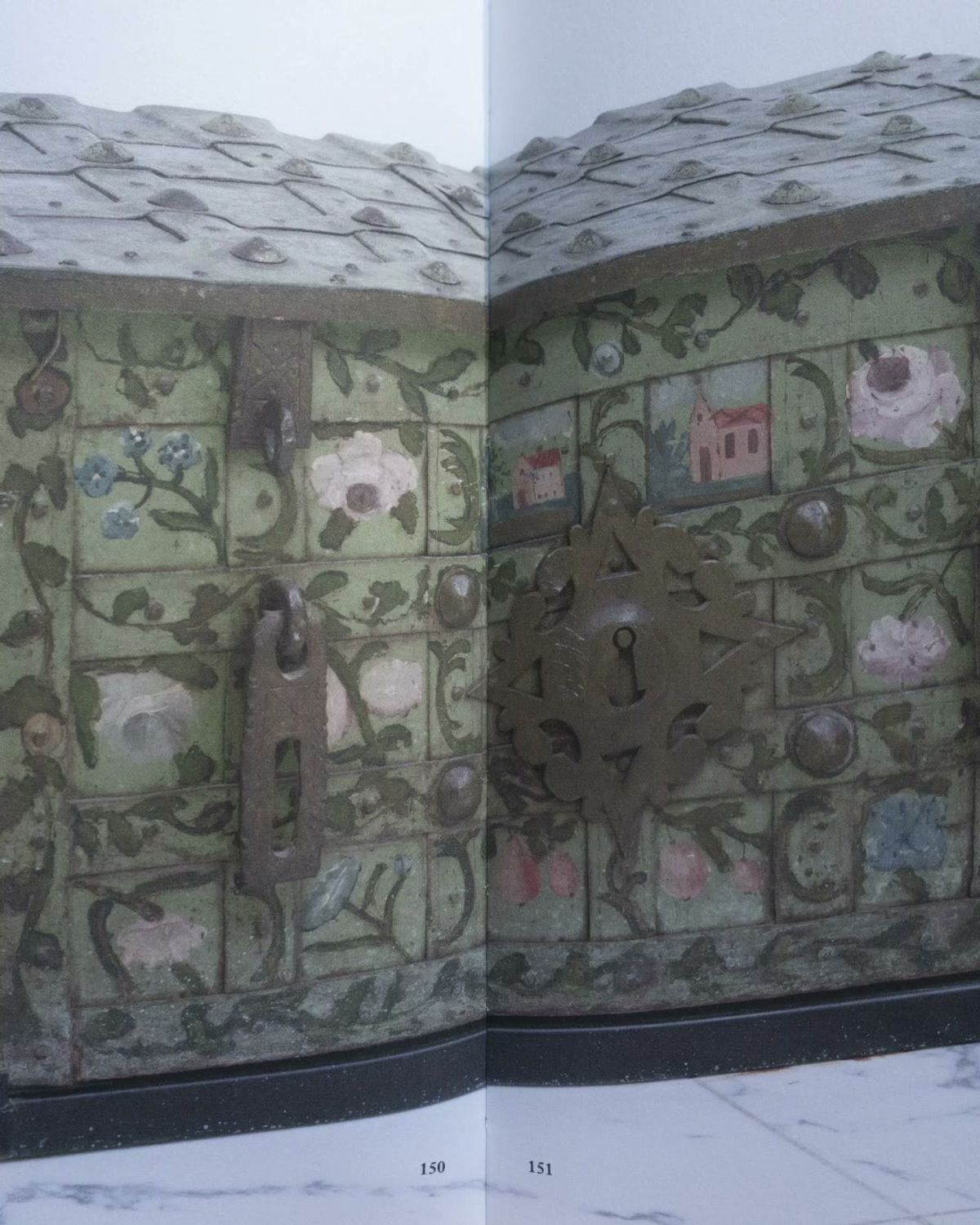 Sur Place – interior spread 2