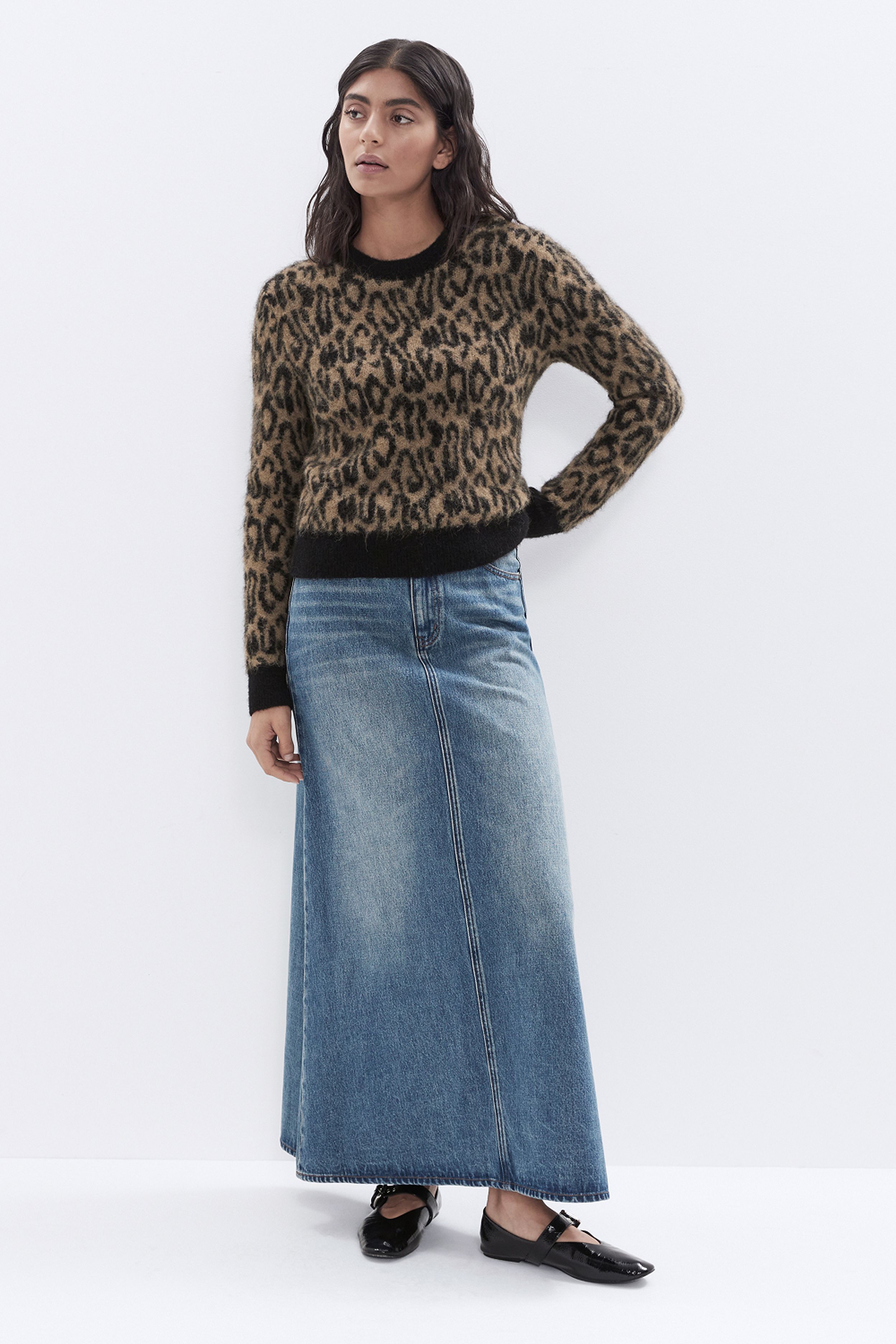 Lofty Intarsia Crew Neck Knit