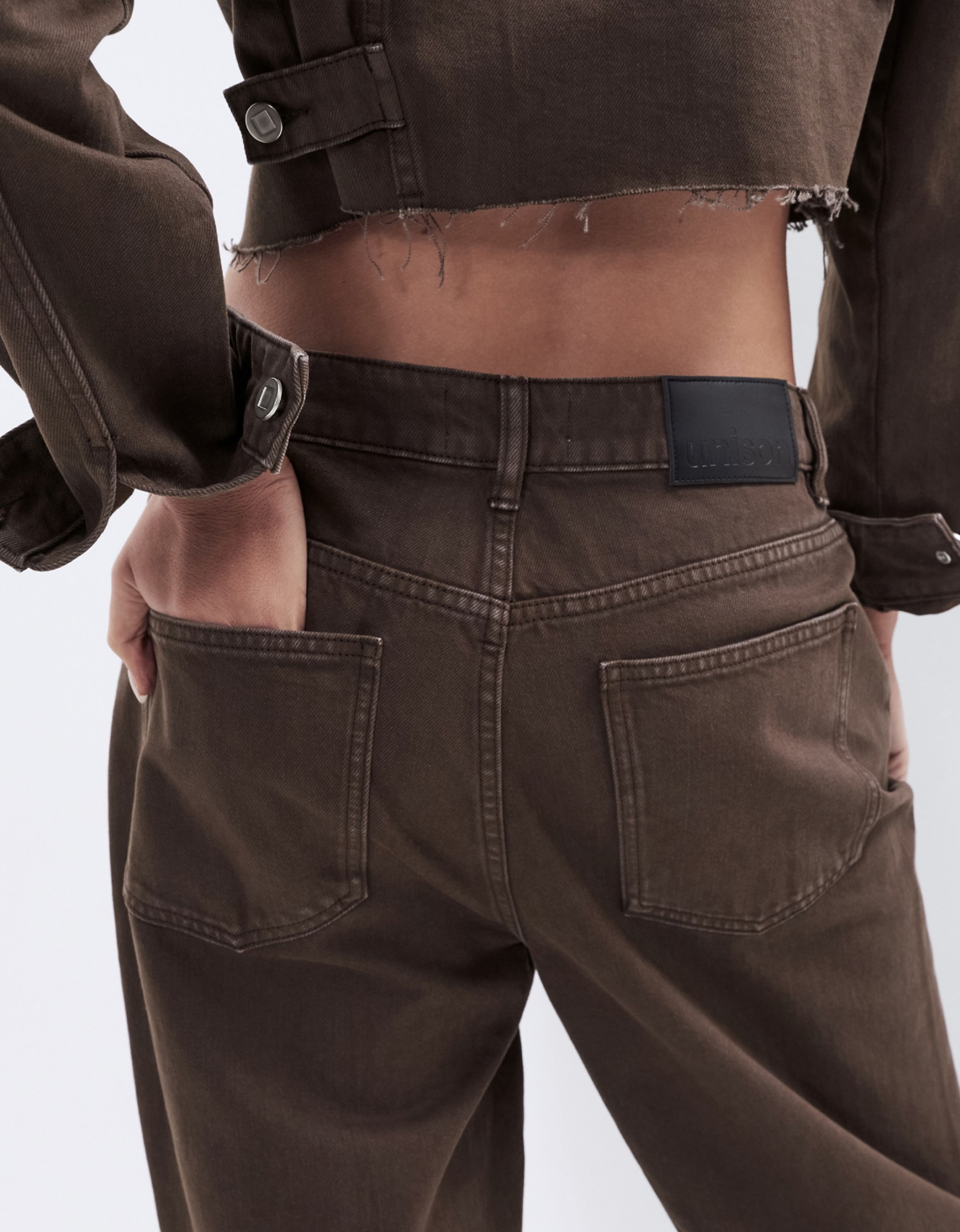 Relaxed Straight Fit Jean