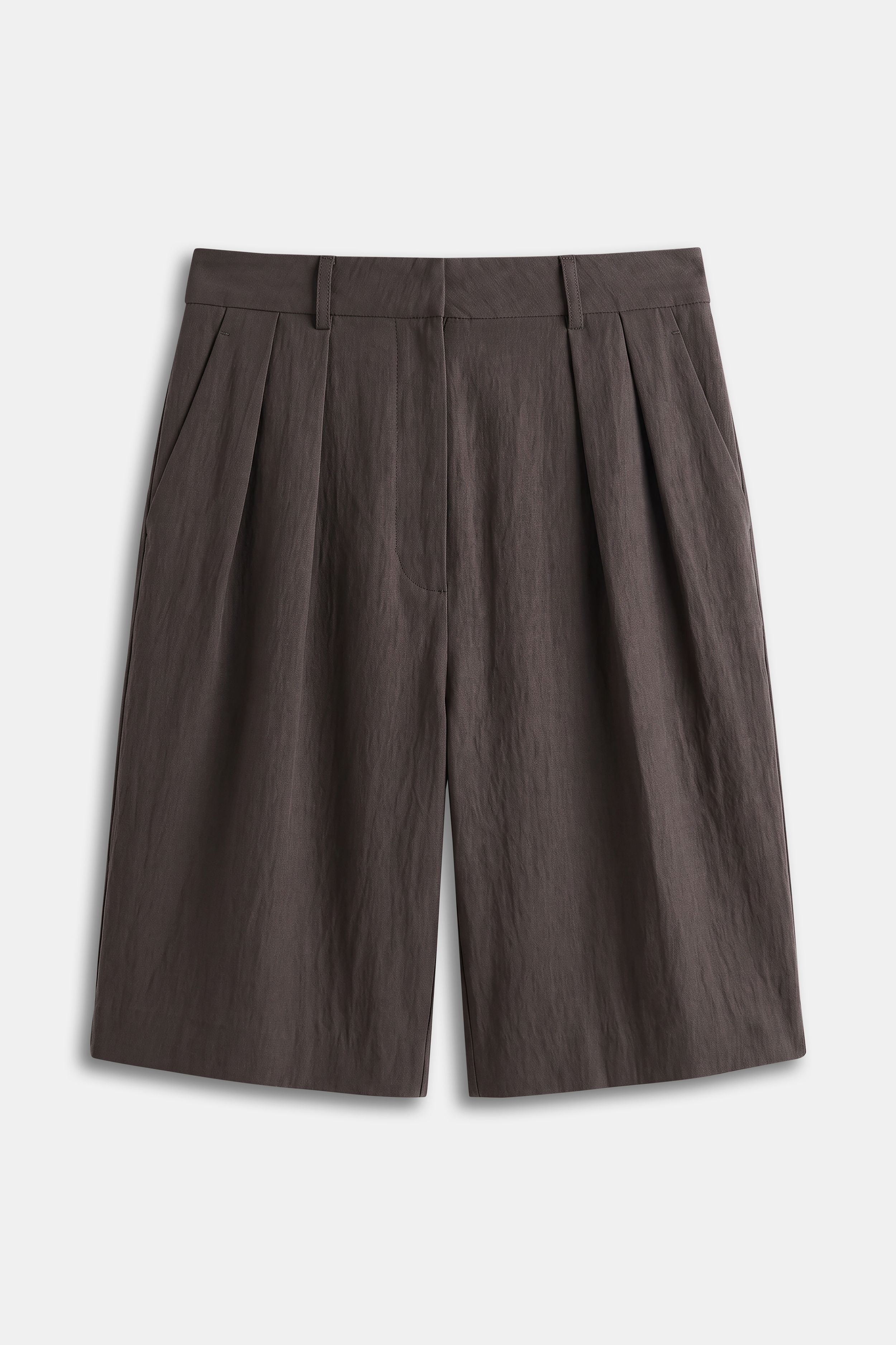Textured Pleat Bermuda Short