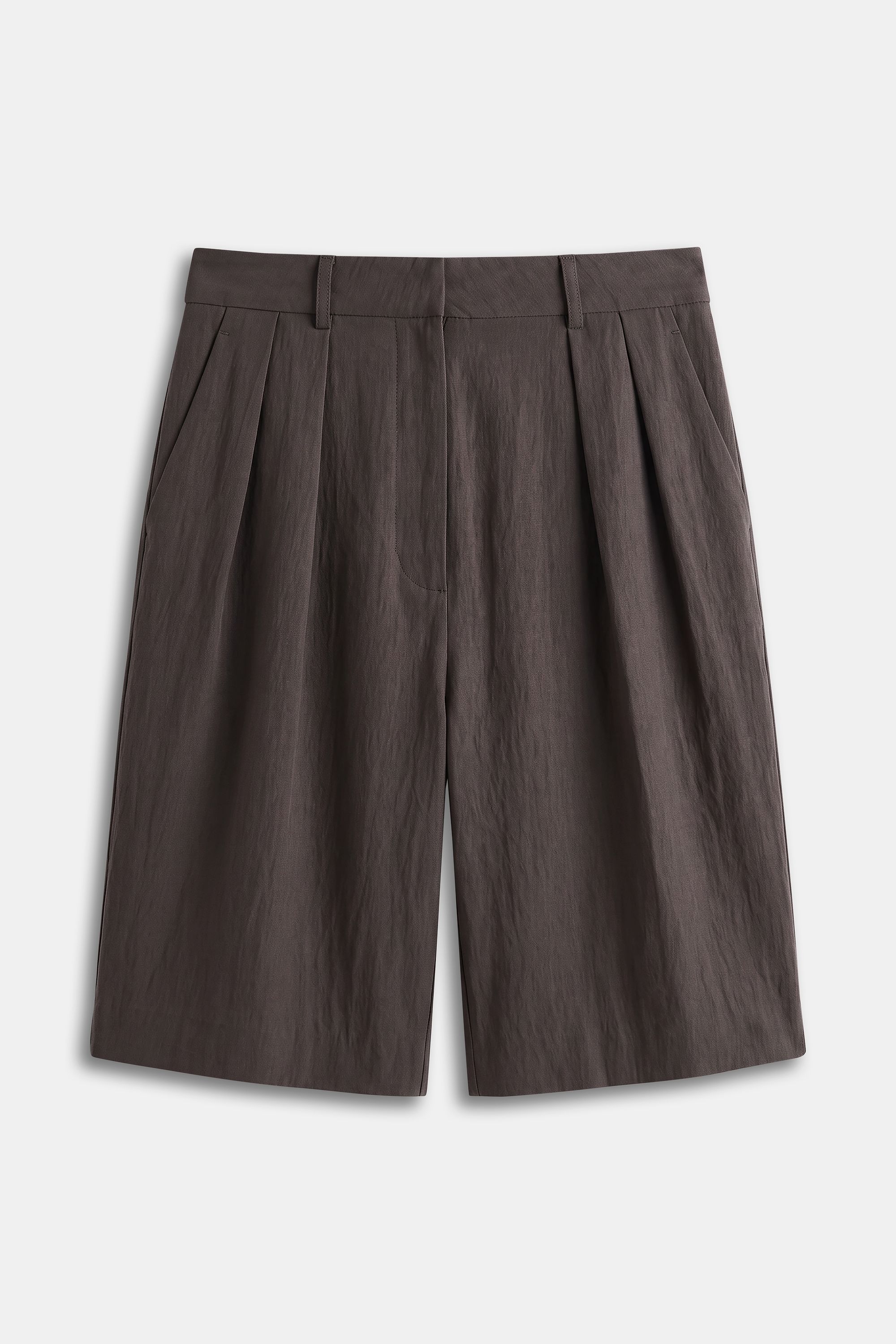 Textured Pleat Bermuda Short