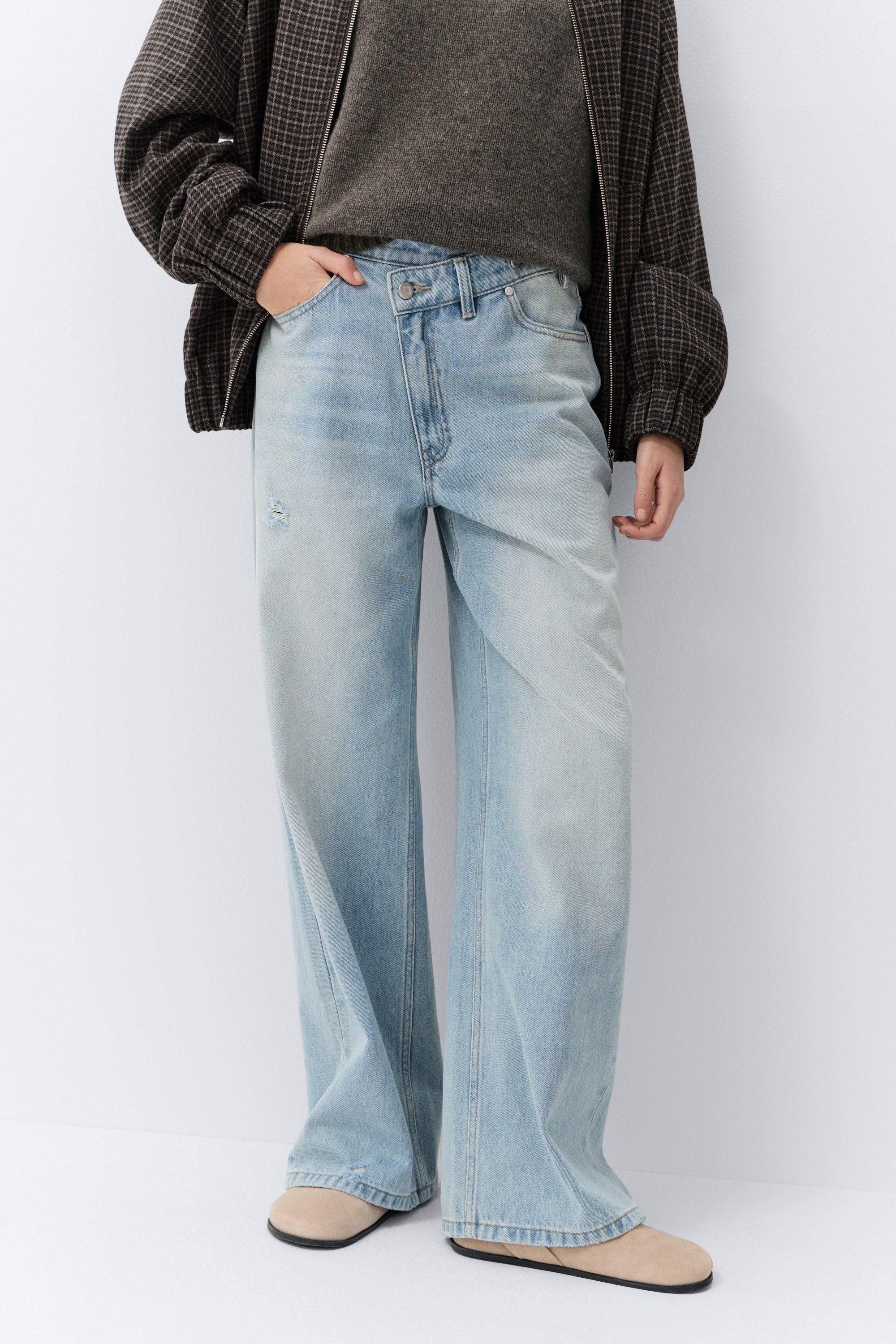Asymmetric Wide Leg Jean