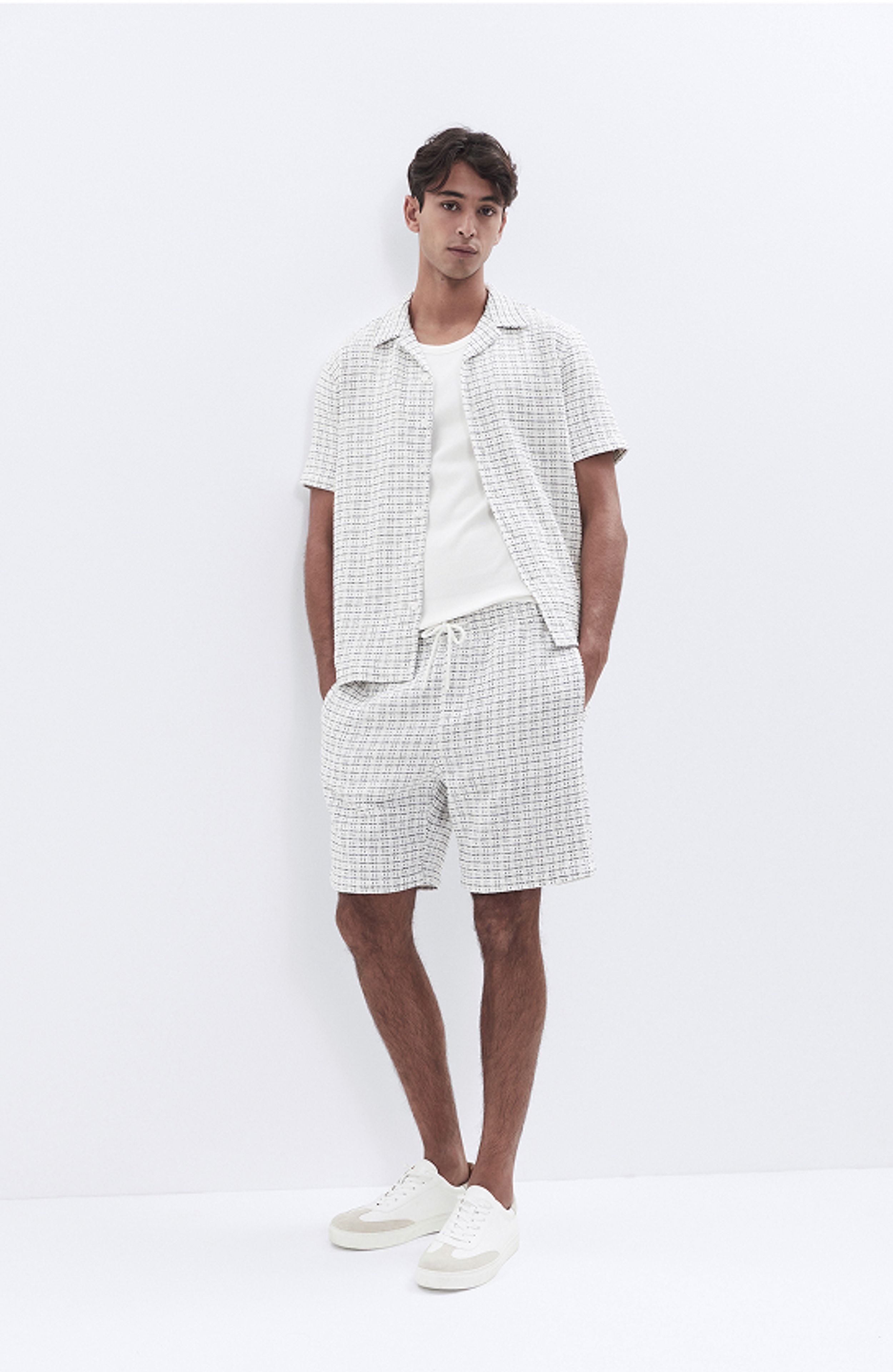 Cross Hatch Short