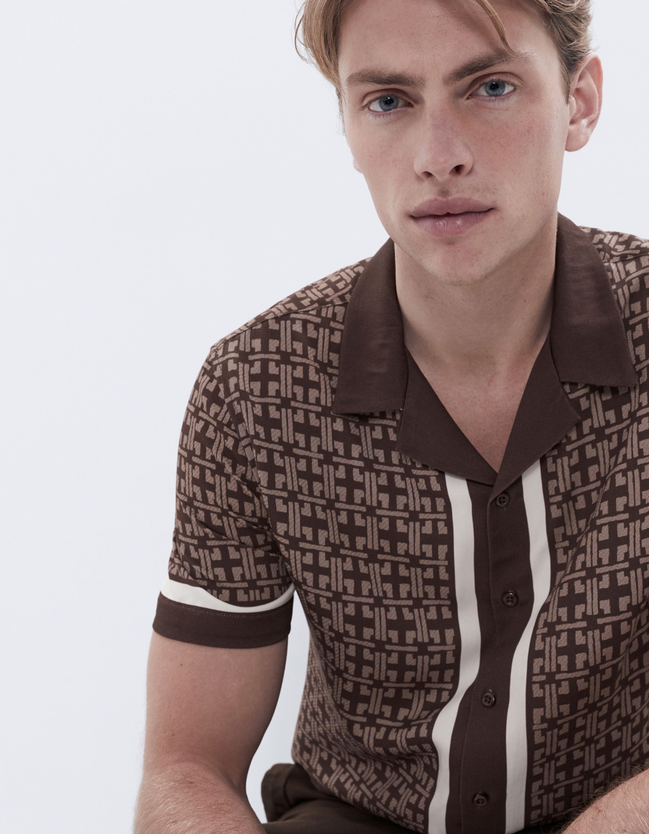Geo S/S Regular Fit Shirt