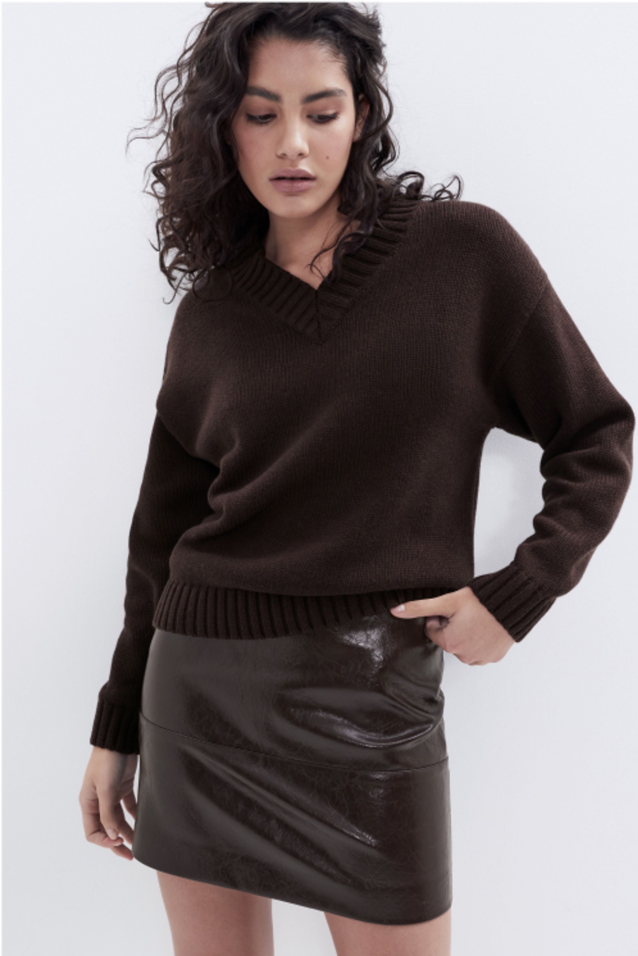 Chunky V Neck Knit