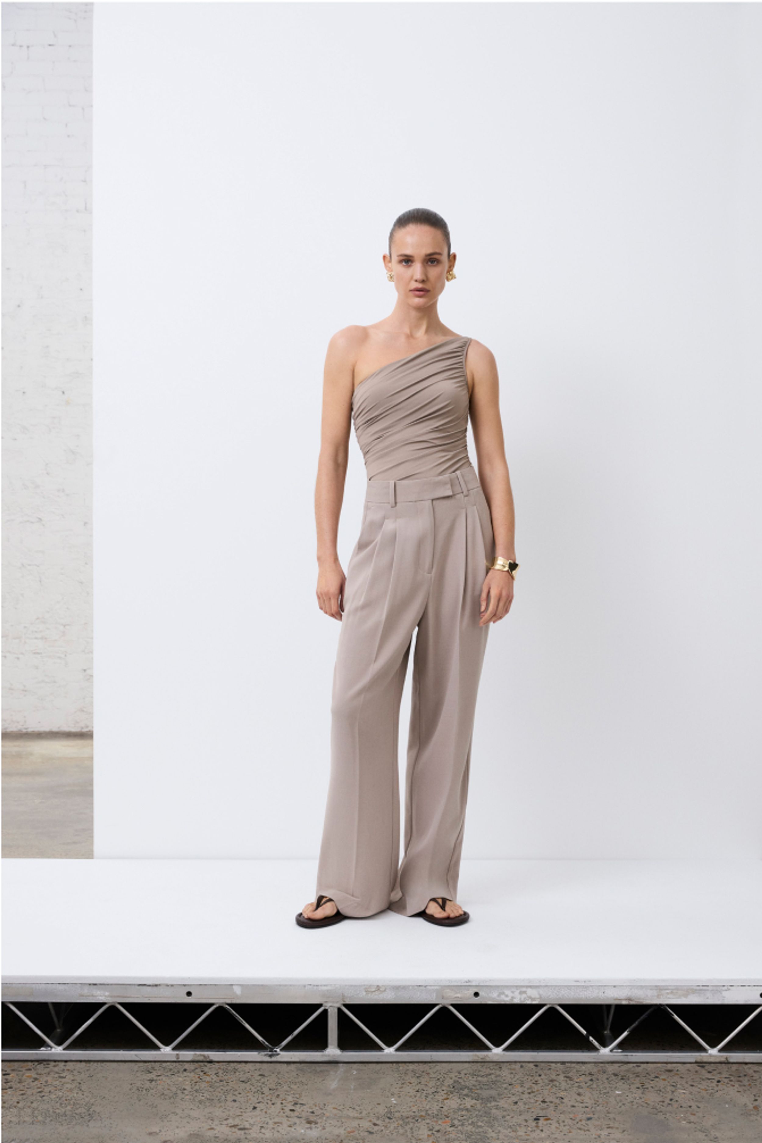 Tailored Pleat Front Pant