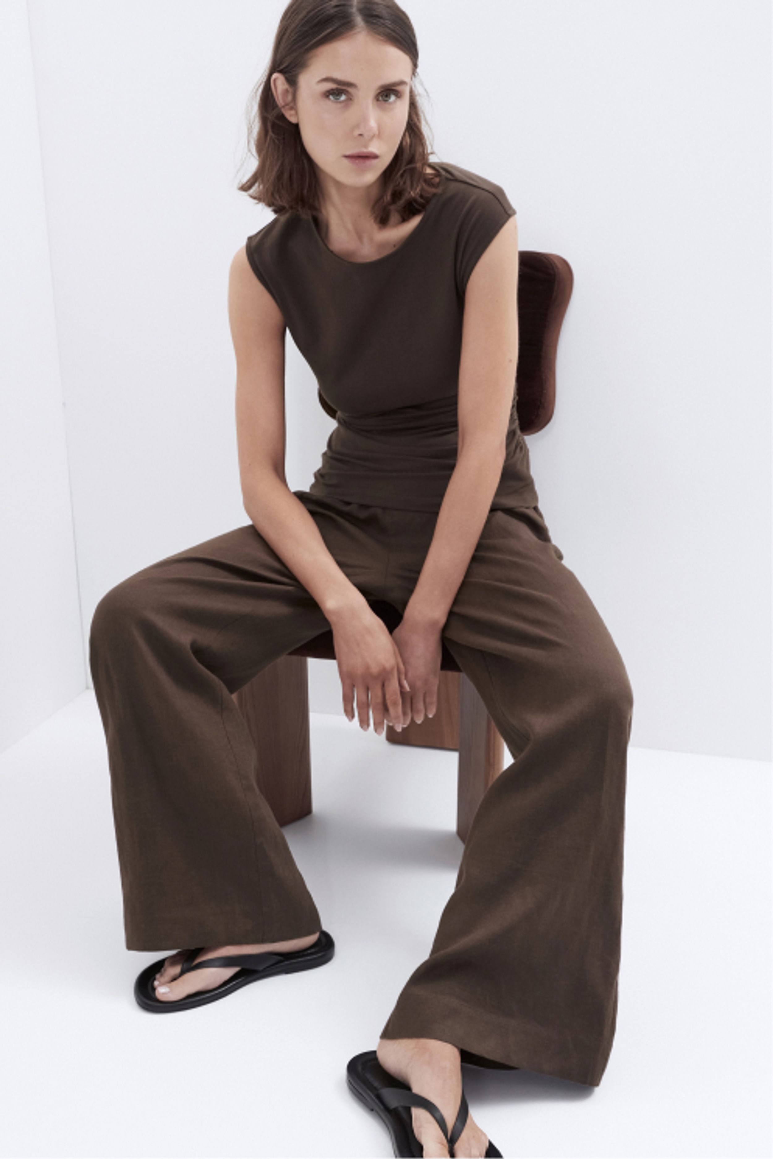 Essential Linen Wide Leg Pant