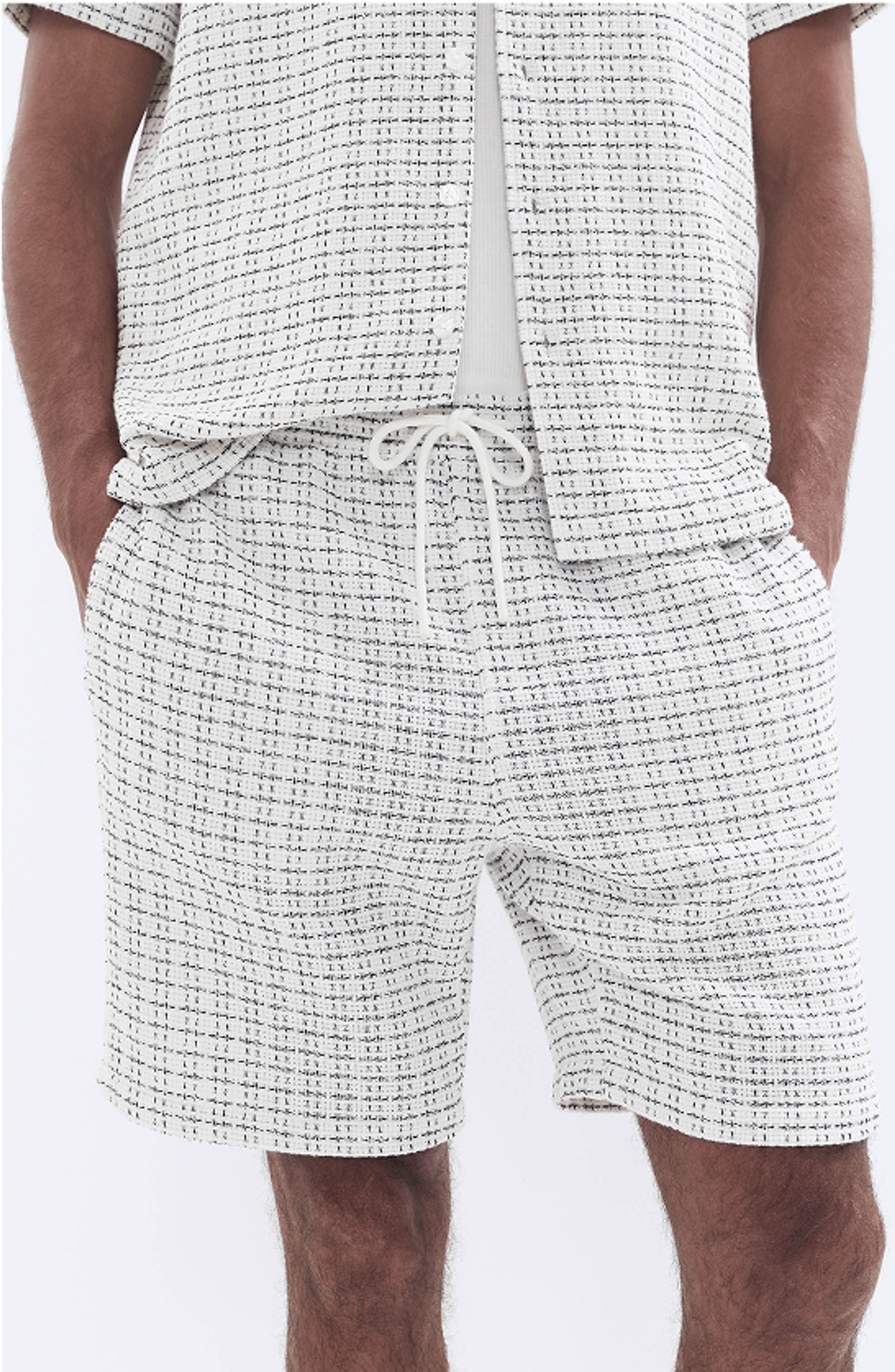 Cross Hatch Short
