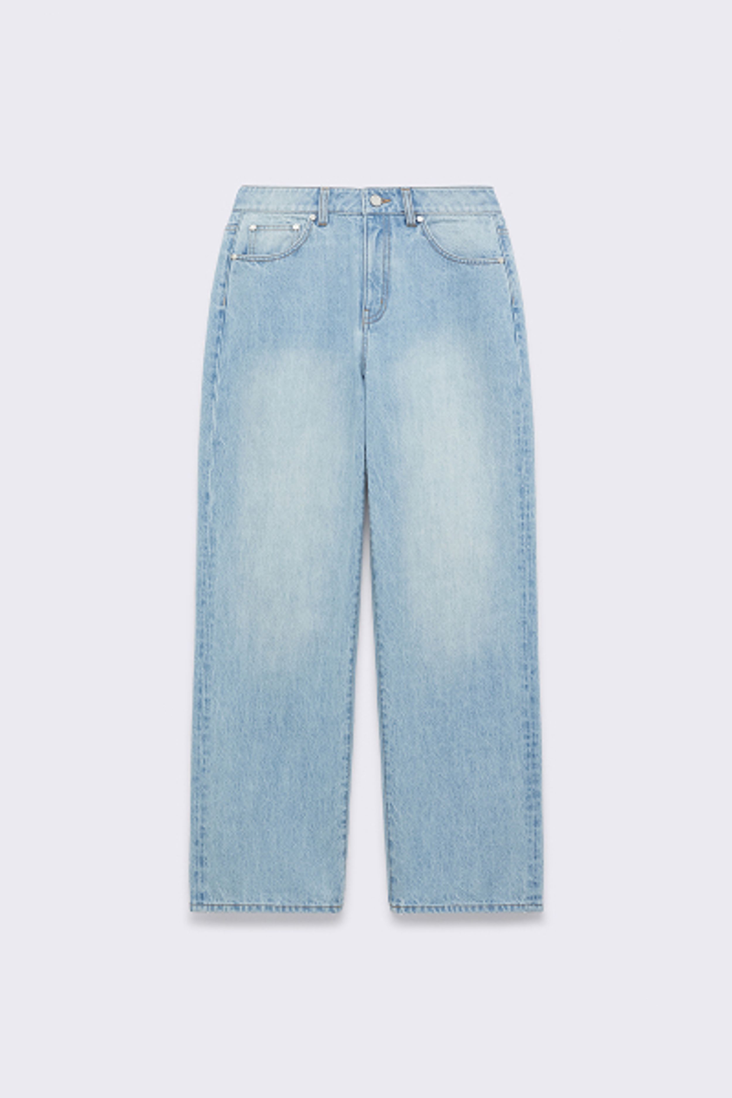 Relaxed Straight Fit Jean