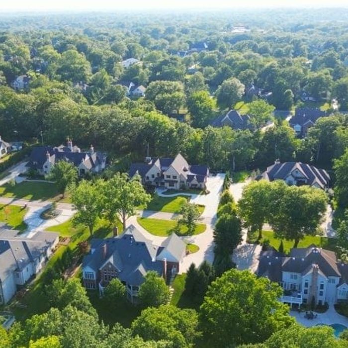 Overlook of a neighborhood in Town and Country, Missouri.