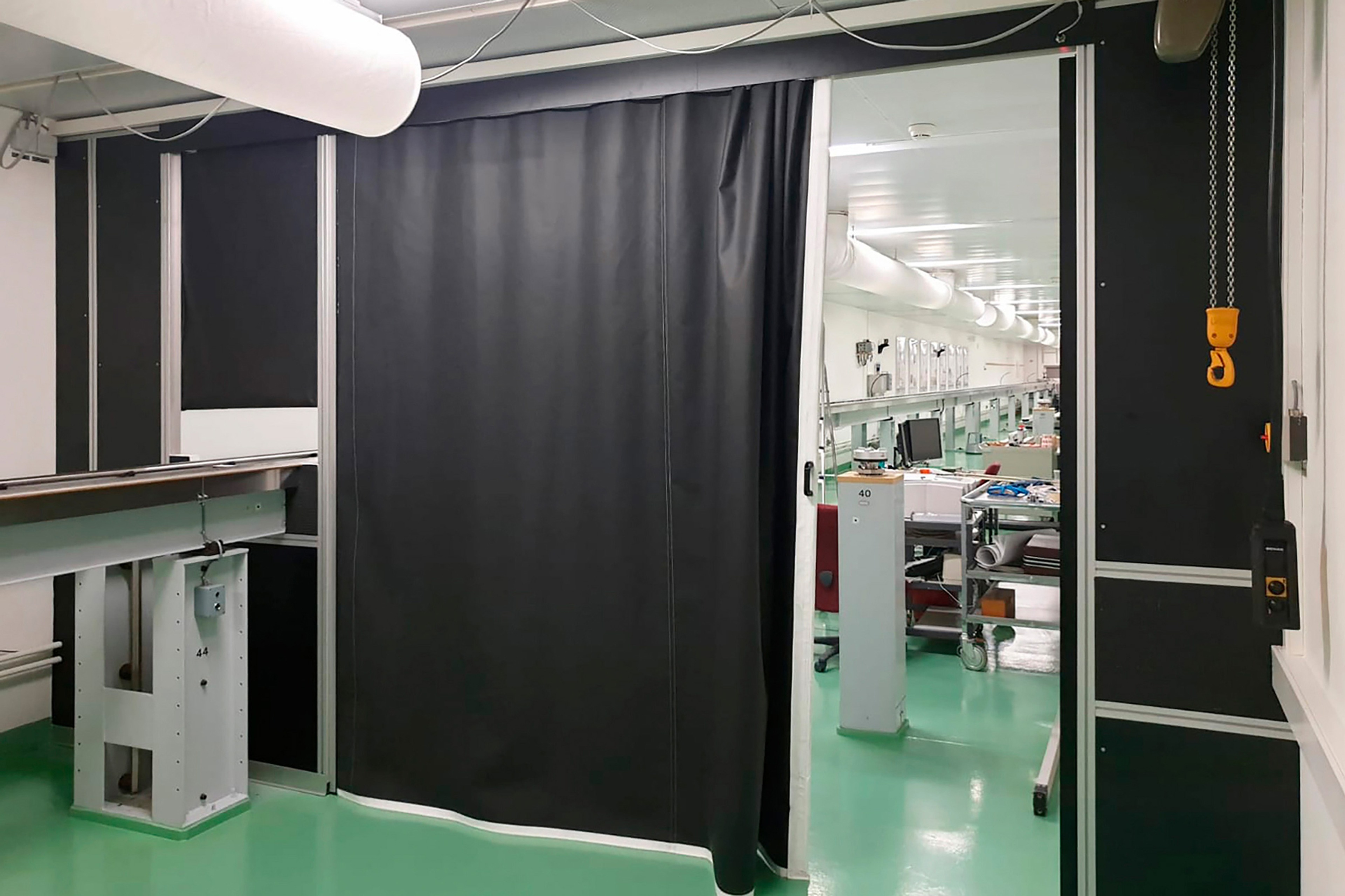 Vorhang- und Laserschutzsysteme von Wobatech
