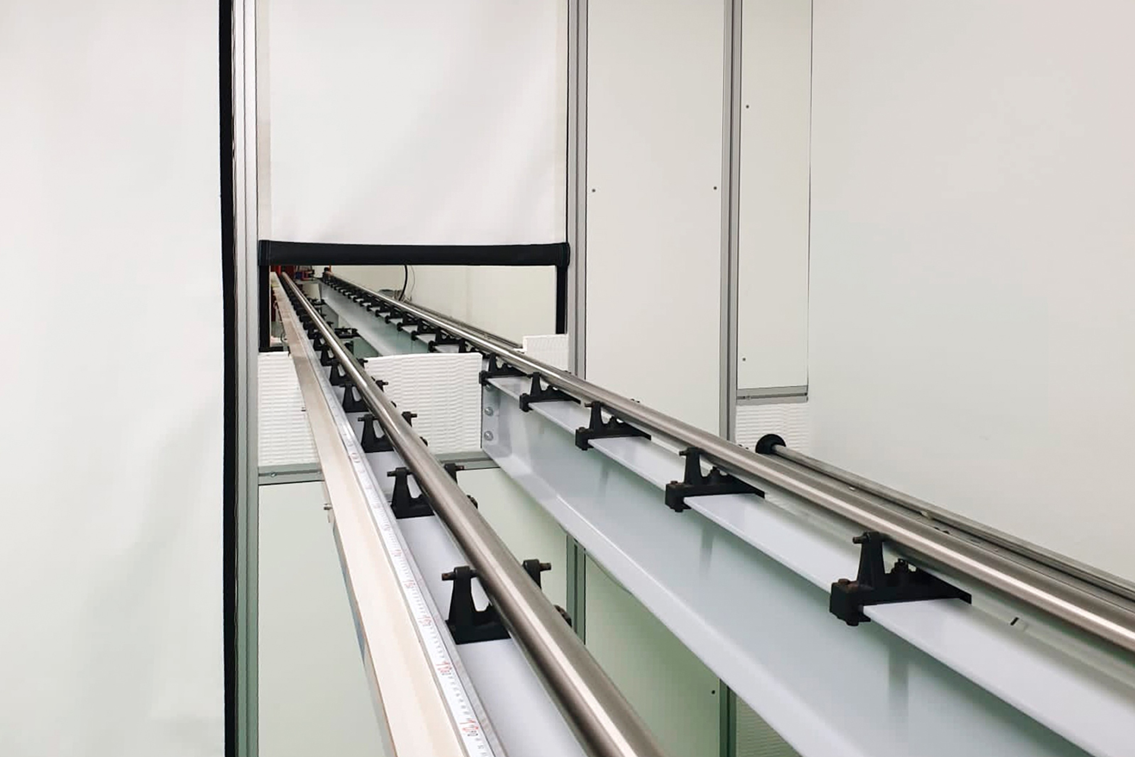 Vorhang- und Laserschutzsysteme von Wobatech Vorhang- und Laserschutzsysteme von Wobatech