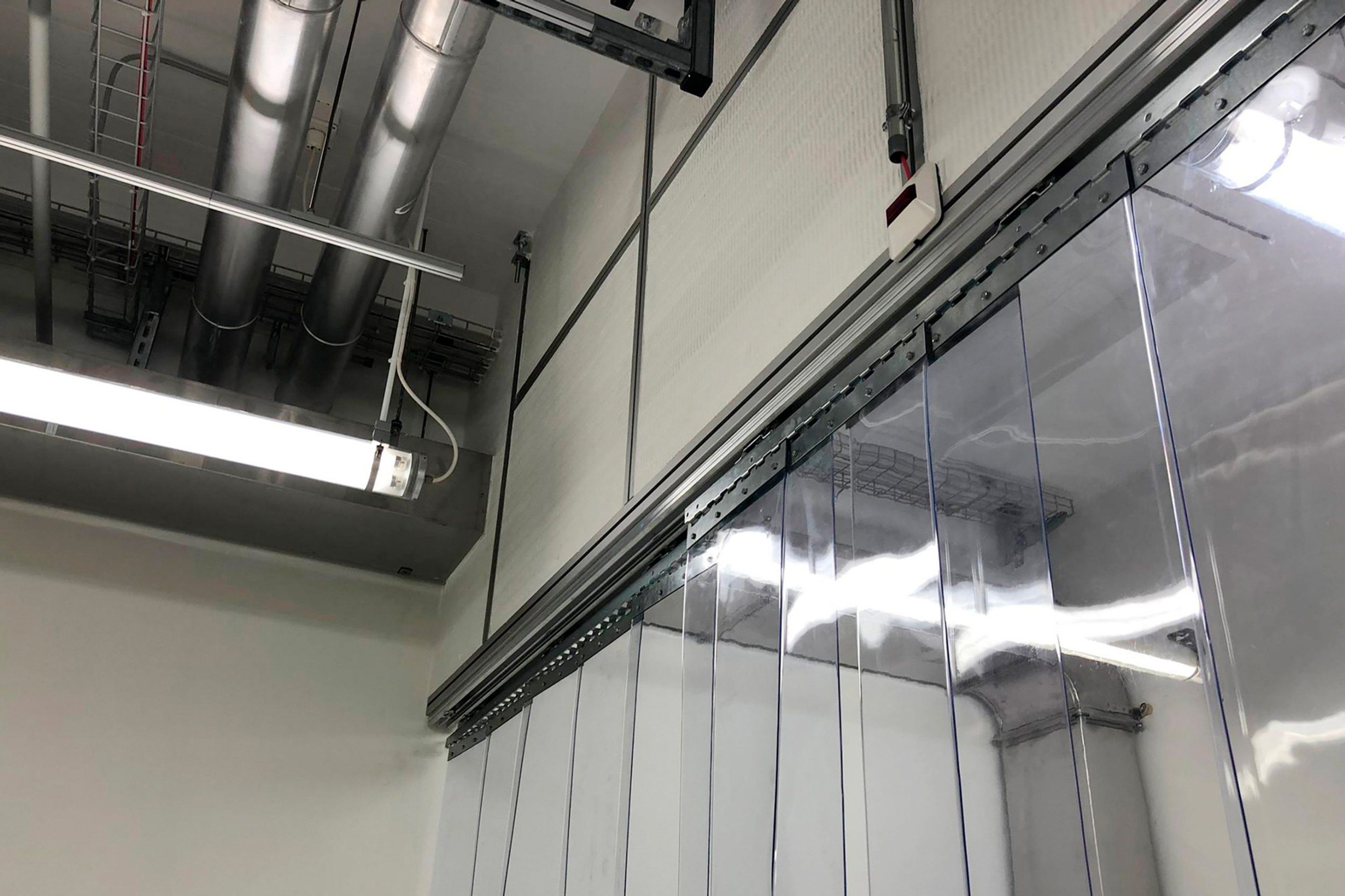 Vorhang- und Laserschutzsysteme von Wobatech