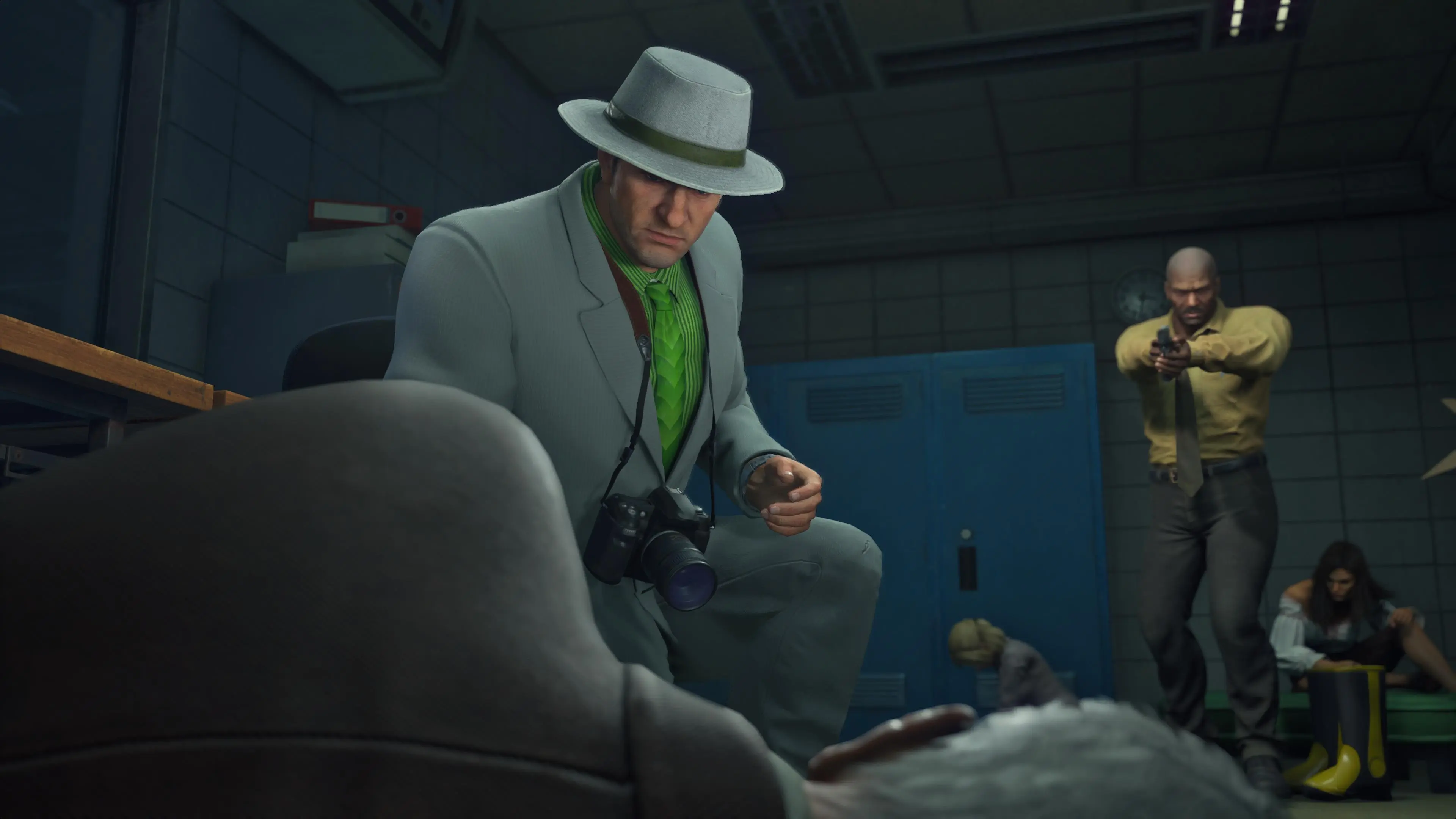 A suavely-dressed Frank West investigates a corpse in Dead Rising