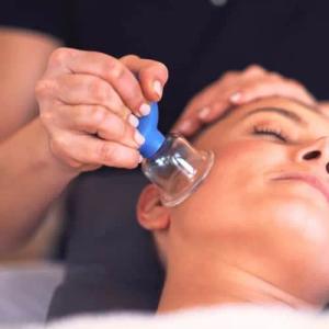 Facial massage with Chinese cupping - Chill City SPA Poznań