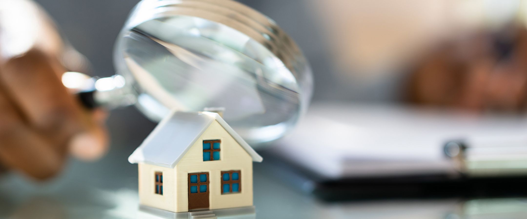 Snagging vs. Surveying: What’s the Difference and When Do You Need Both?