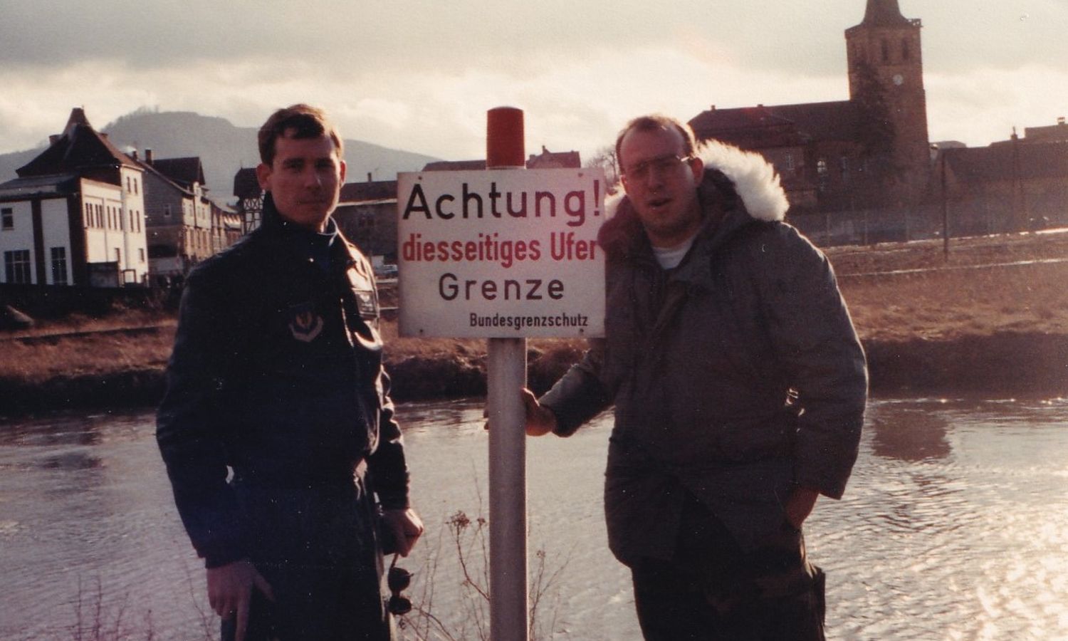 "Achtung! diesseitiges Ufer Grenze." Translation: "Warning! This riverbank is the border." Undaunted...JD and Mak on the West German bank of the Elbe River.