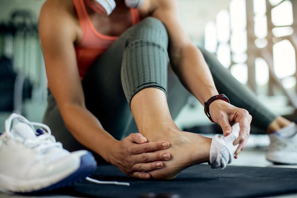How to Recover from a Lateral Ankle Sprain: A Guide