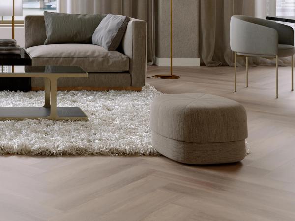 Ambassador Oak – Room 5