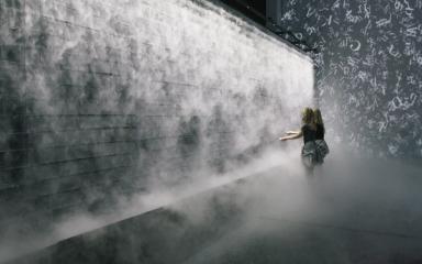 wall of mist with child