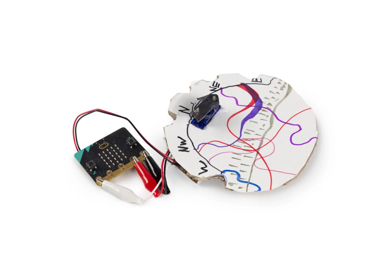 Compass with microbit