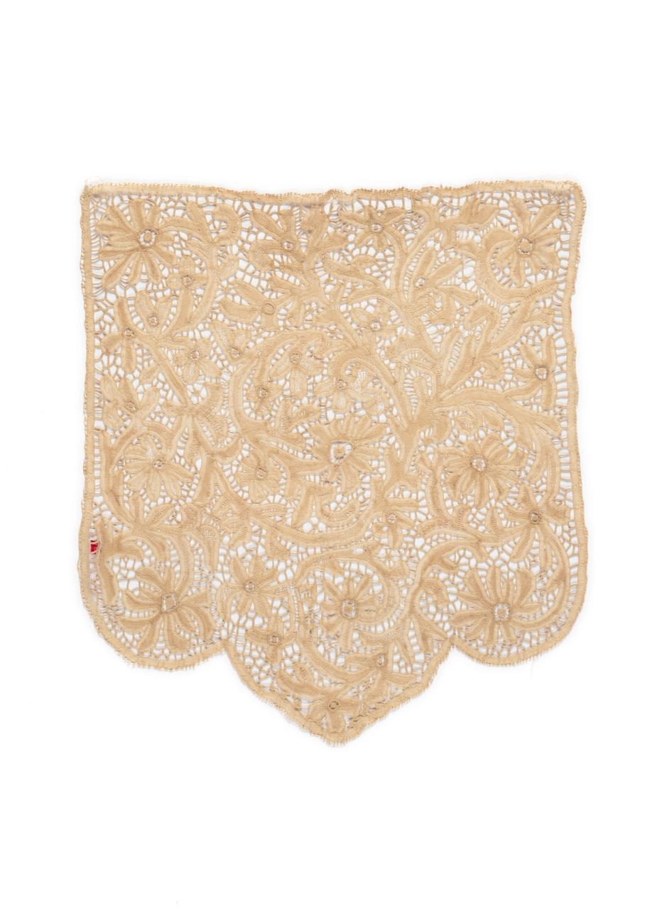 Tape lace banner screen, with the bottom of the lace forming scolloped edges, the design features floral and foliate motifs, the outside border of the banner is composed of a larger decorative tape, with a needle lace edging.