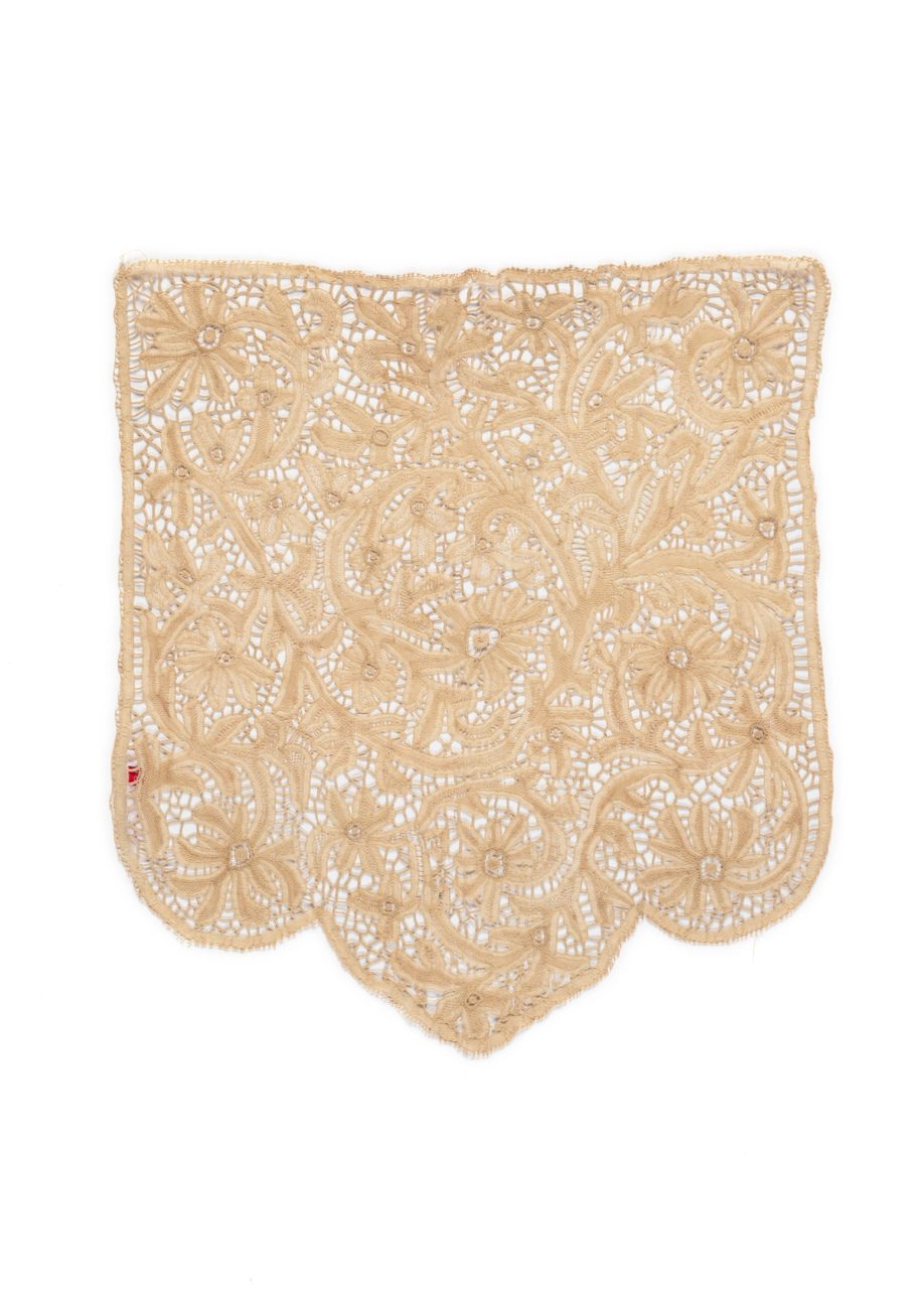 Tape lace banner screen, with the bottom of the lace forming scolloped edges, the design features floral and foliate motifs, the outside border of the banner is composed of a larger decorative tape, with a needle lace edging.