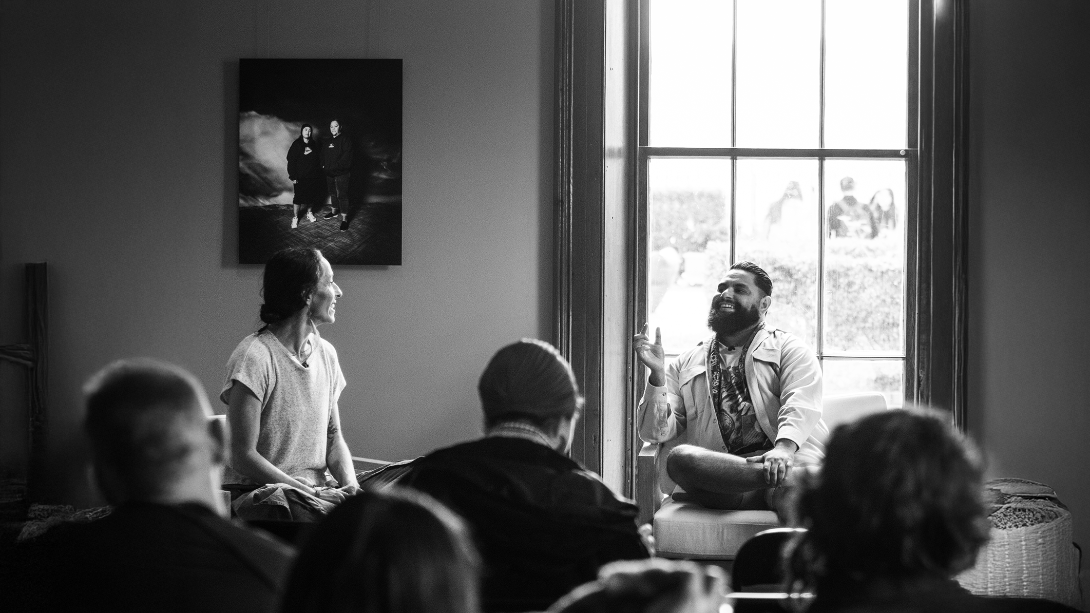 A Muruwarri Wiradjuri woman and a Wiradjuri Gamillaraay man in conversation.