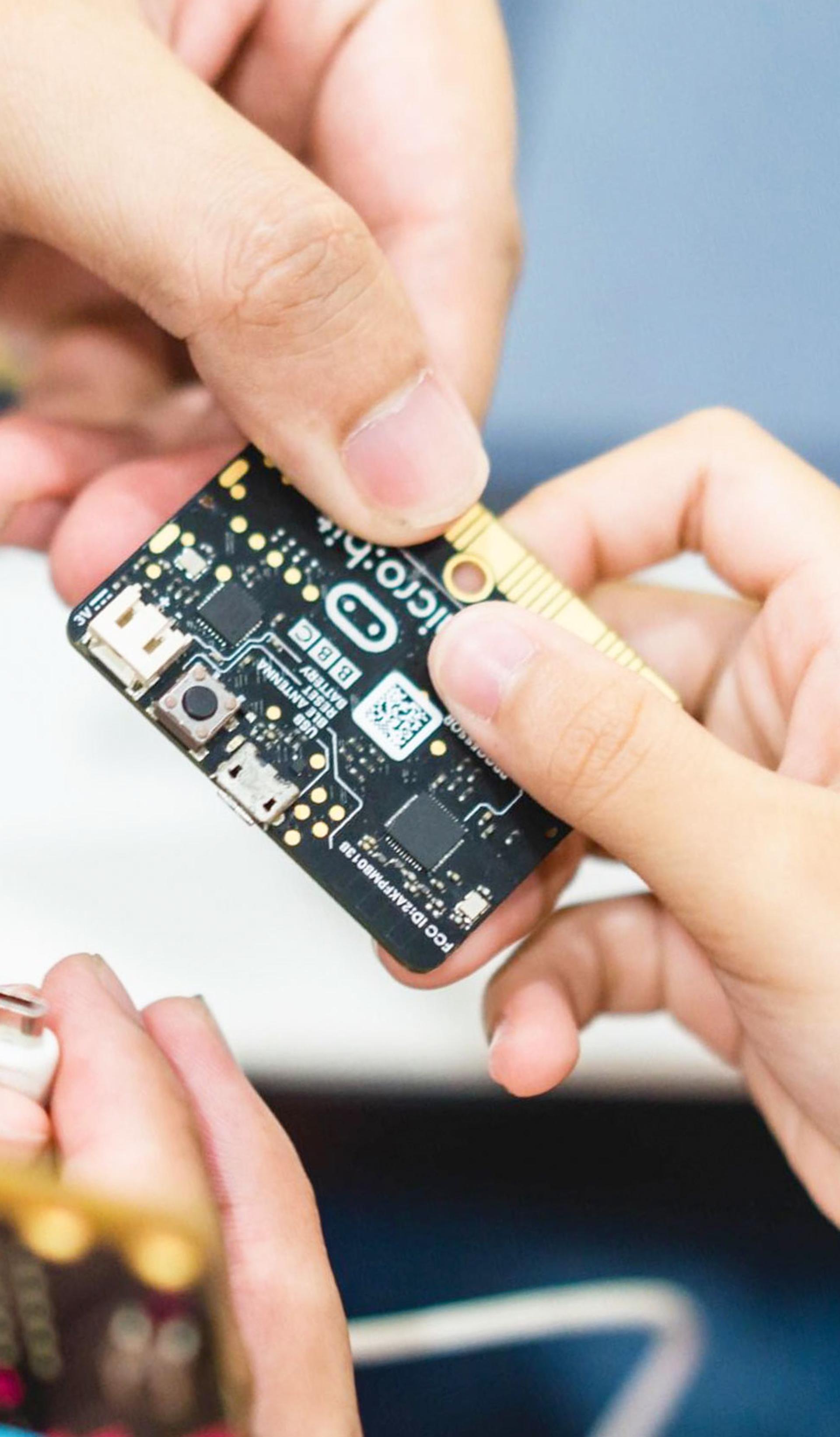 Introduction to coding with micro:bit (Ages 7–12)