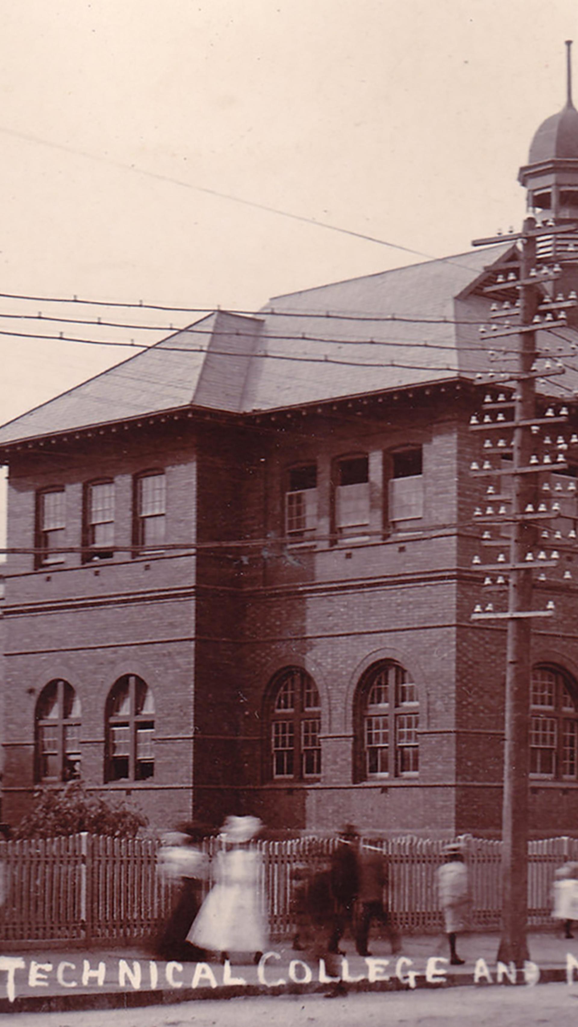 Sepia photograph of the Technological College and Museum in Broken Hill
