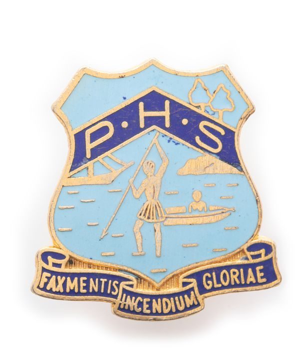 Badge, Parramatta High School, school crest & motto, gilt with blue enamel.