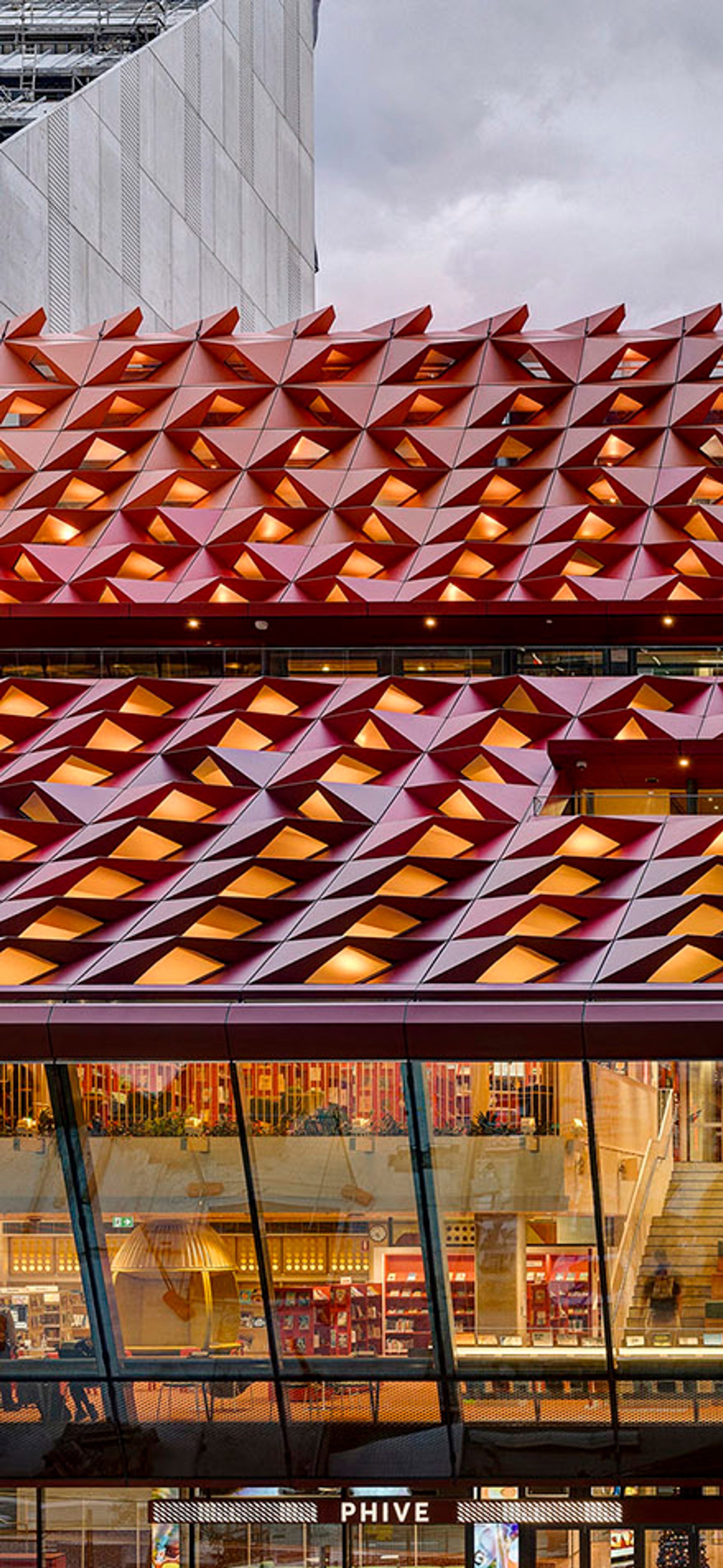 Architecture Amplified: Building Communities