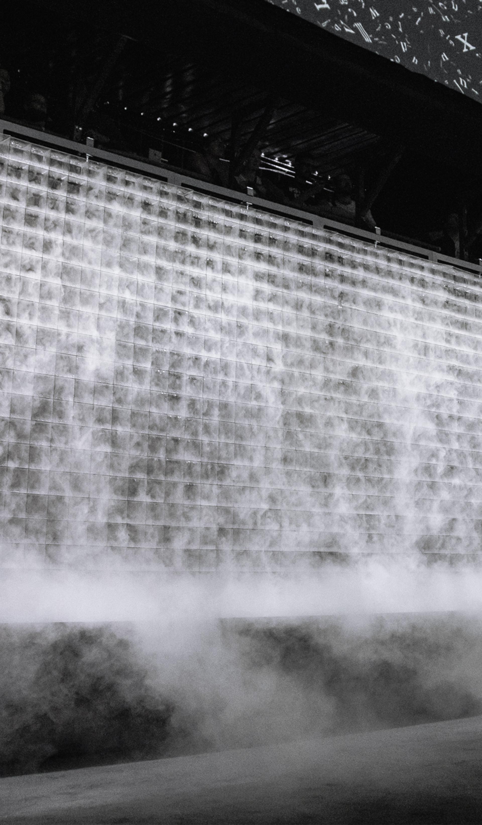 wall of mist