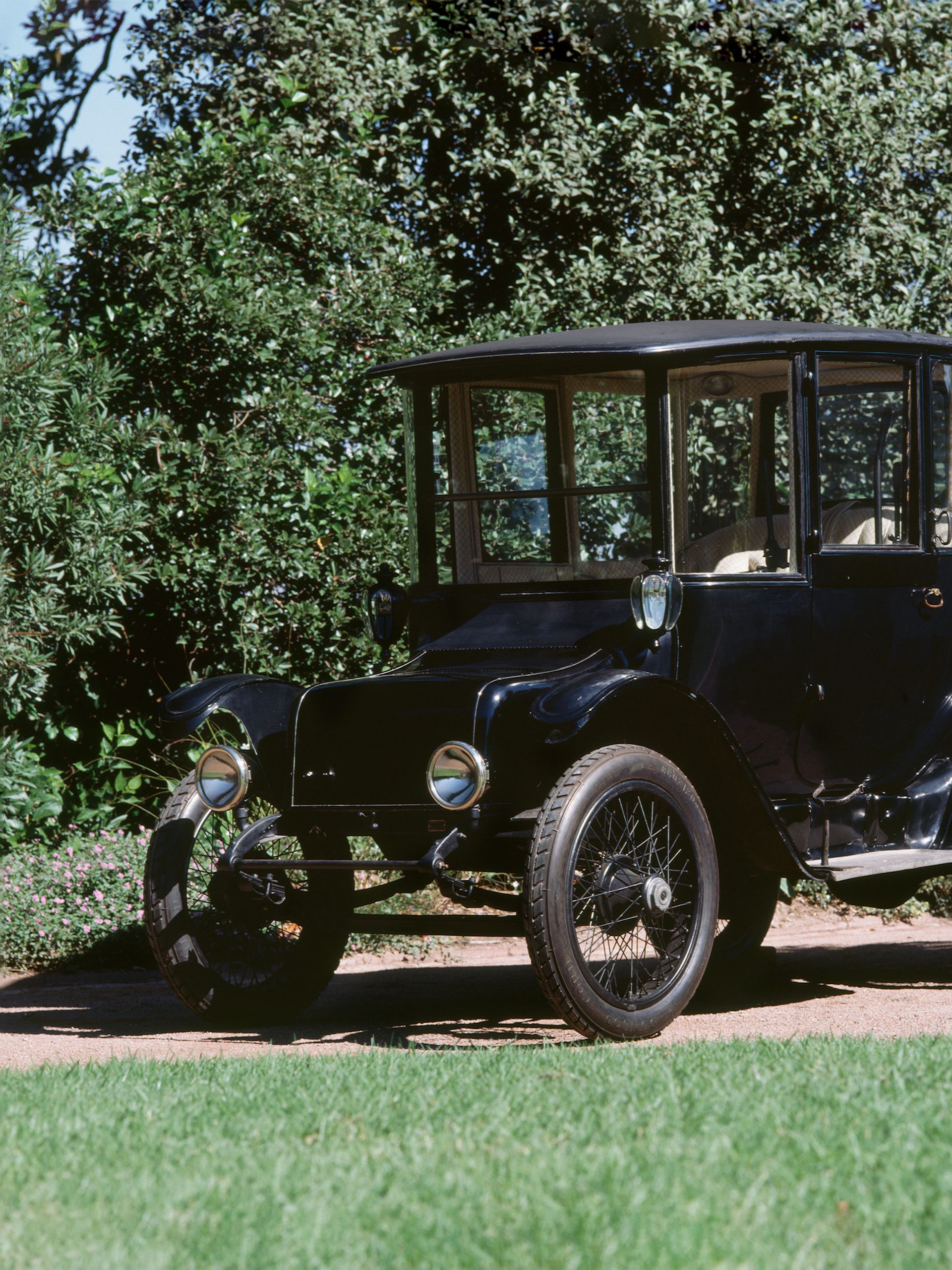 Black enamel painted brougham body automobile