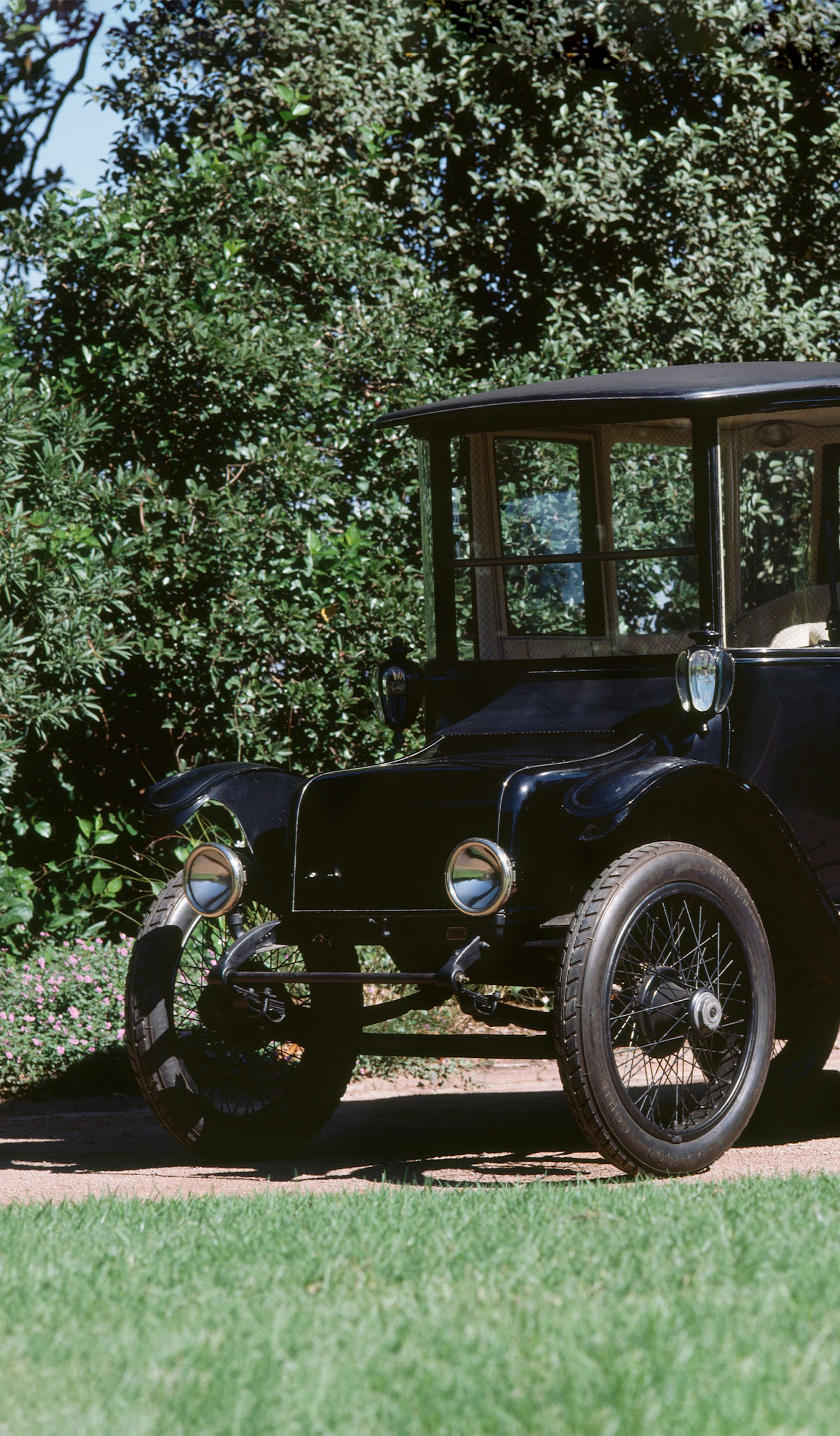 Black enamel painted brougham body automobile