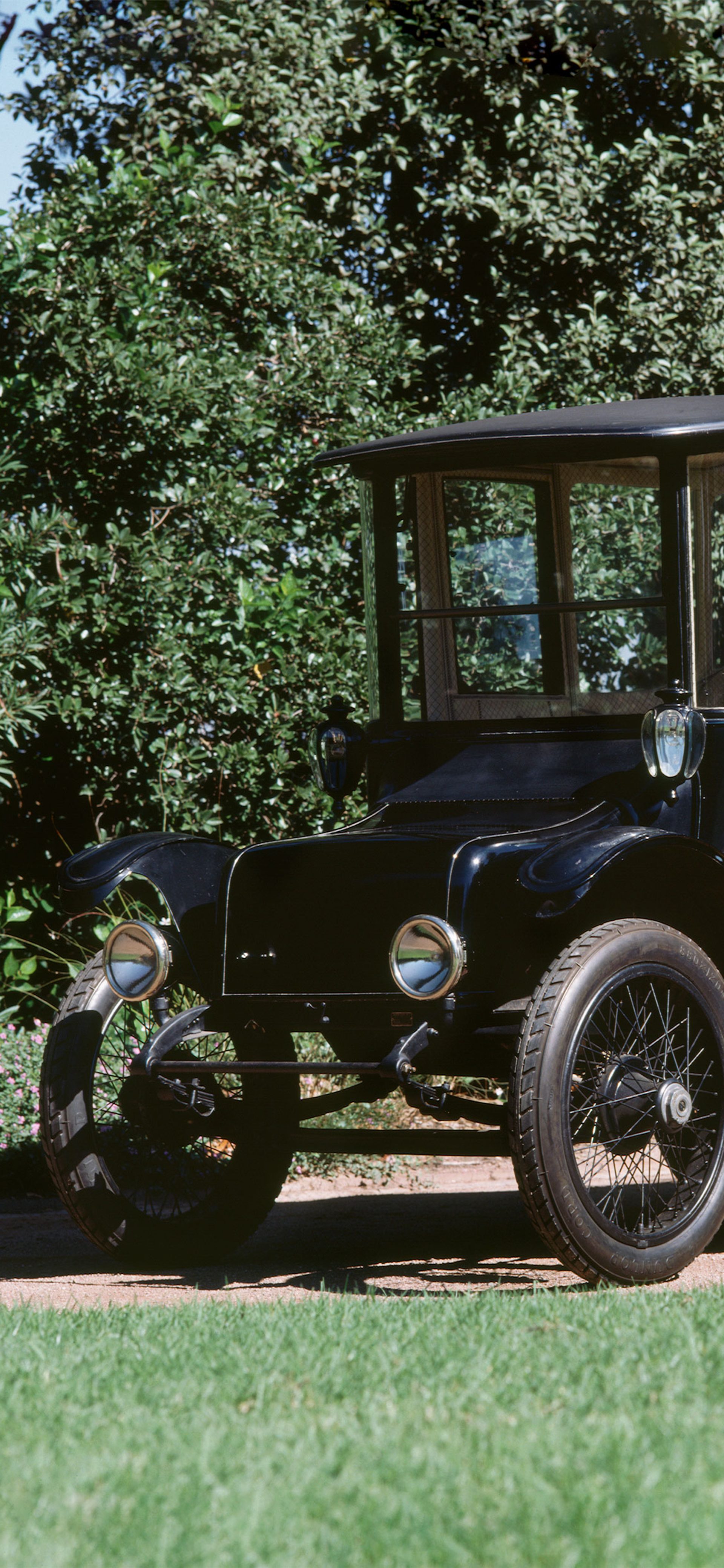 Family Electric Car Design (Ages 7+)