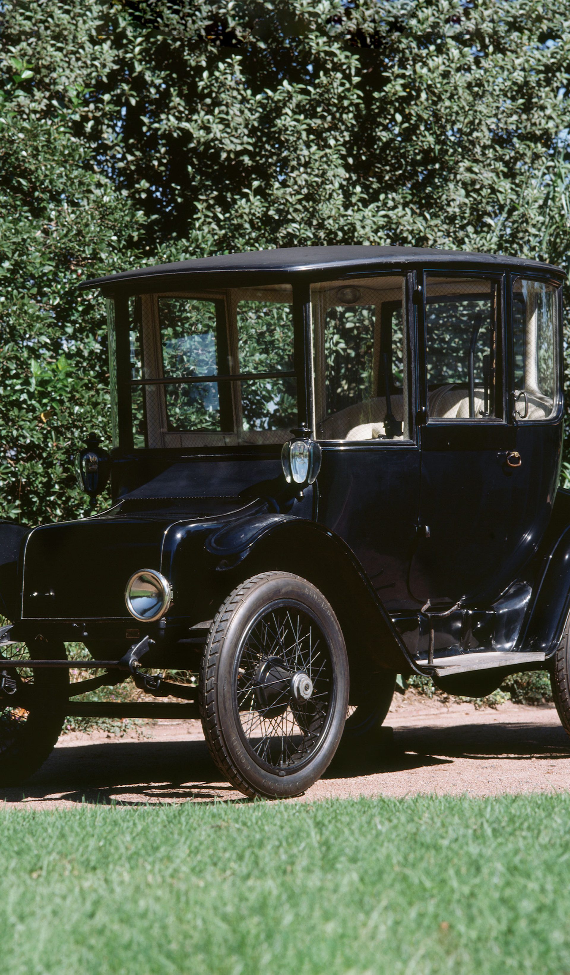 Black enamel painted brougham body automobile