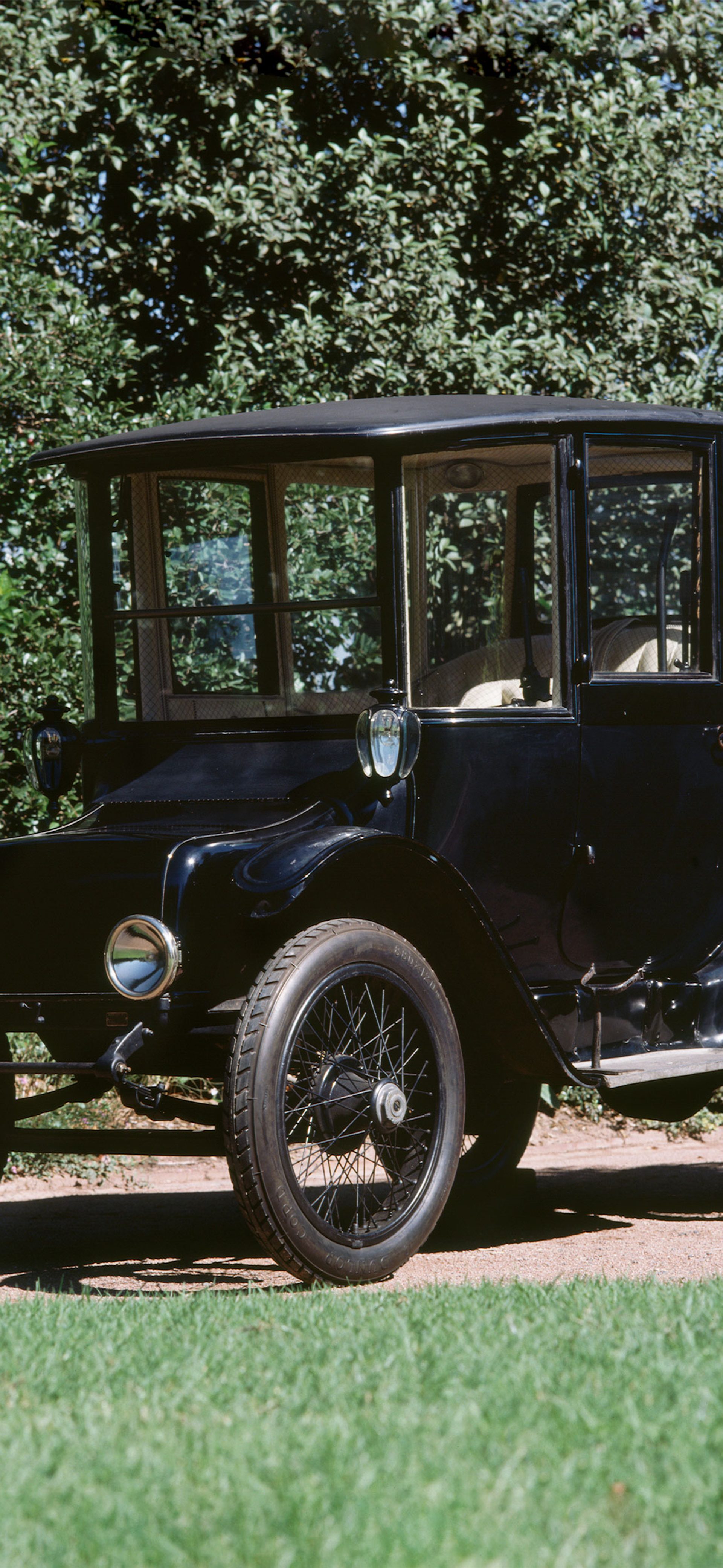 Family Electric Car Design (Ages 7+)