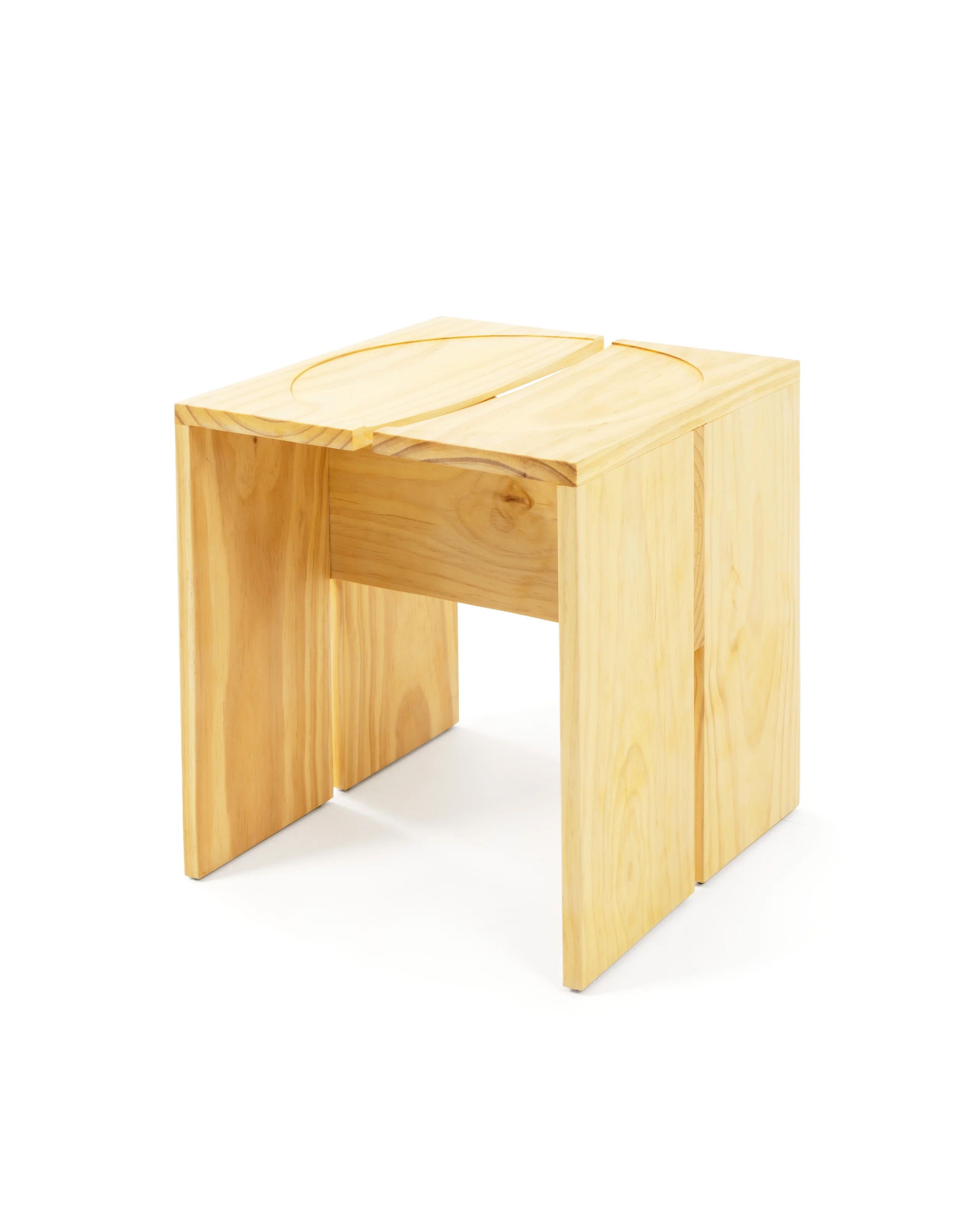 Squared stool, with circle imprinted atop